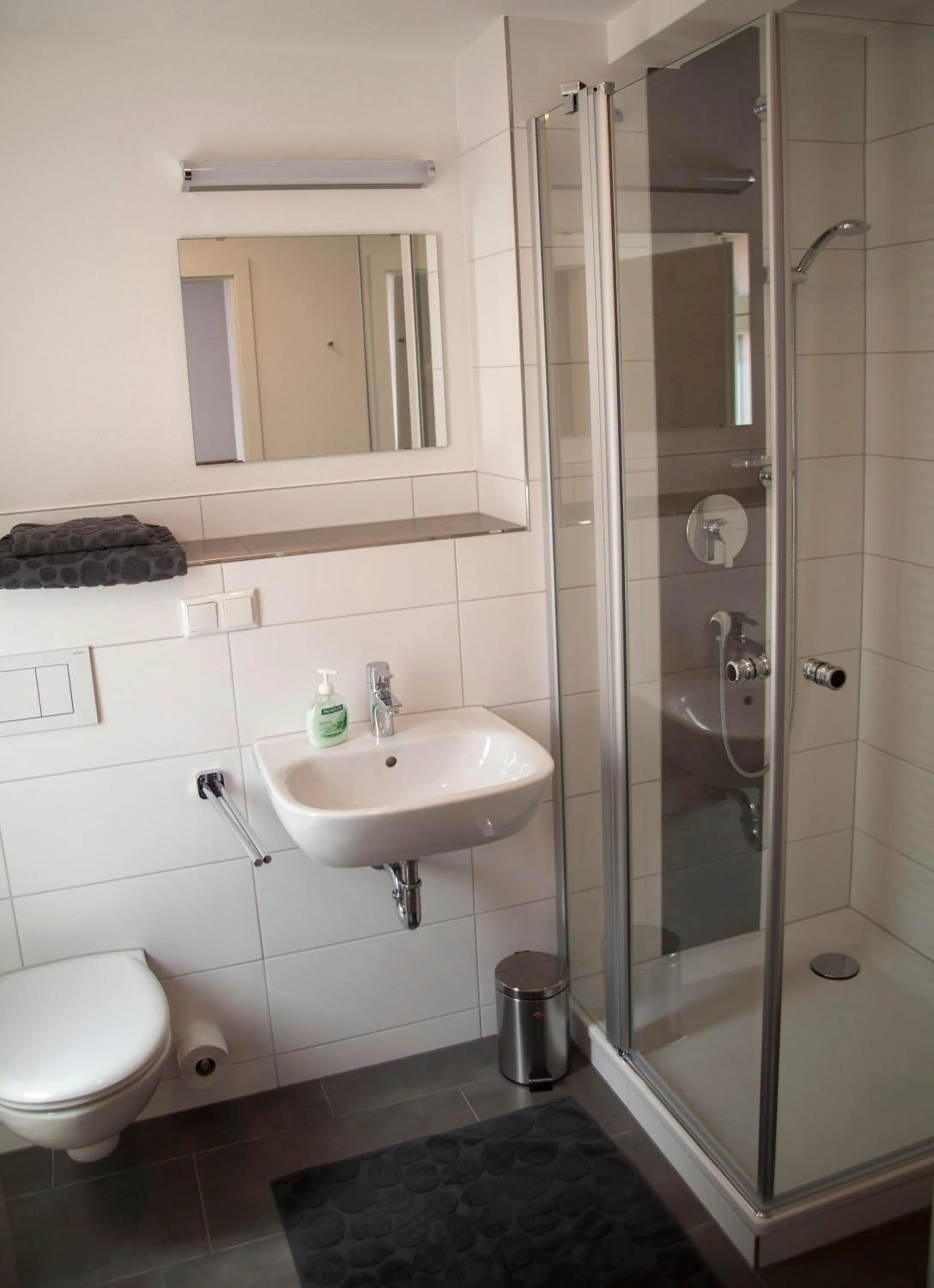 Bathroom in La Flamme Wertheim garni