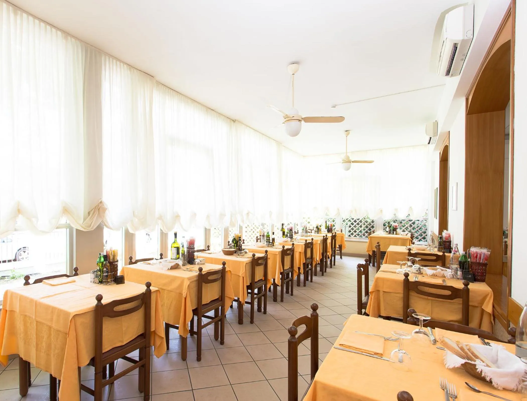 Restaurant/places to eat in Hotel Villa Ombrosa