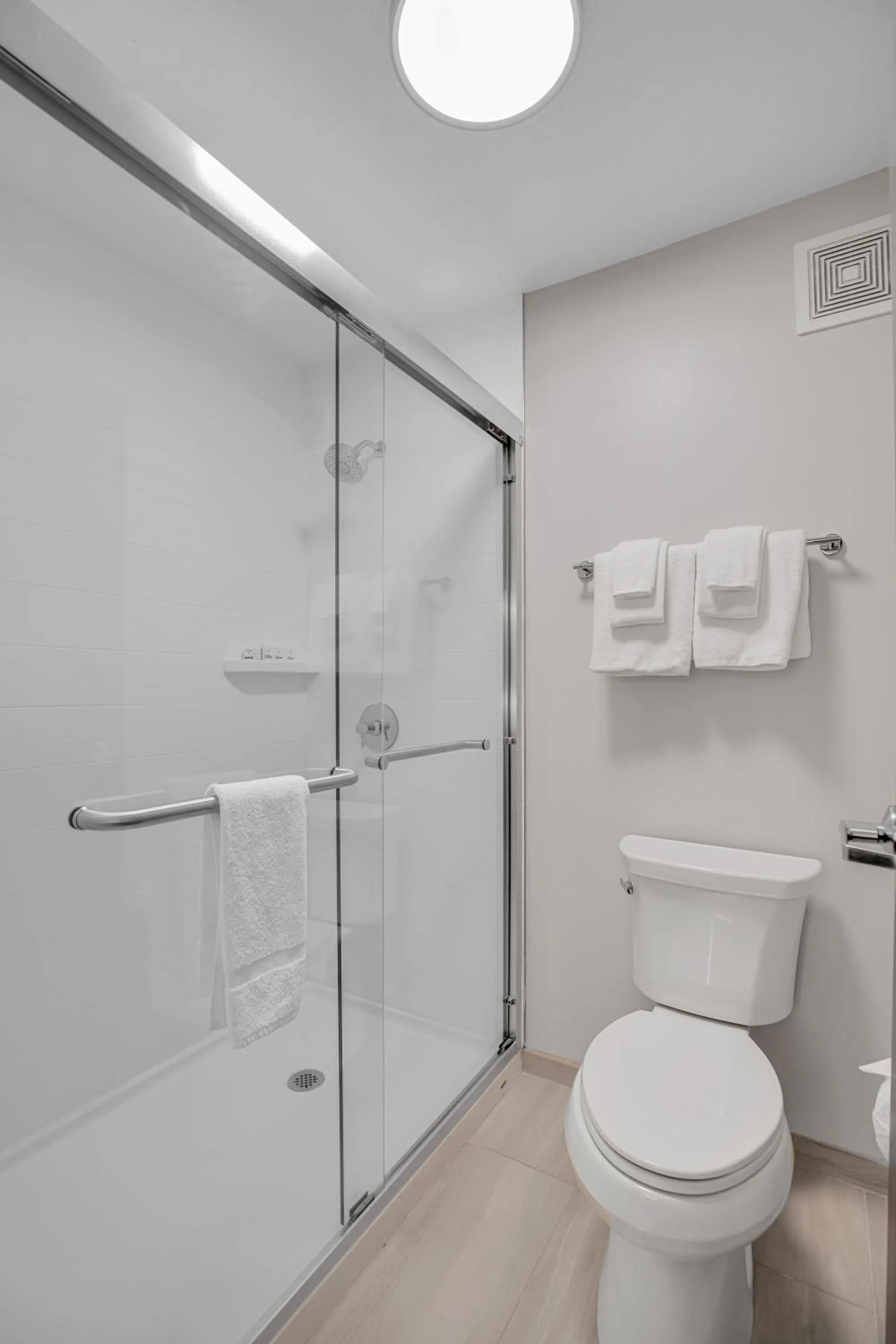 Shower in Holiday Inn Express Hotel & Suites Portland - Jantzen Beach by IHG
