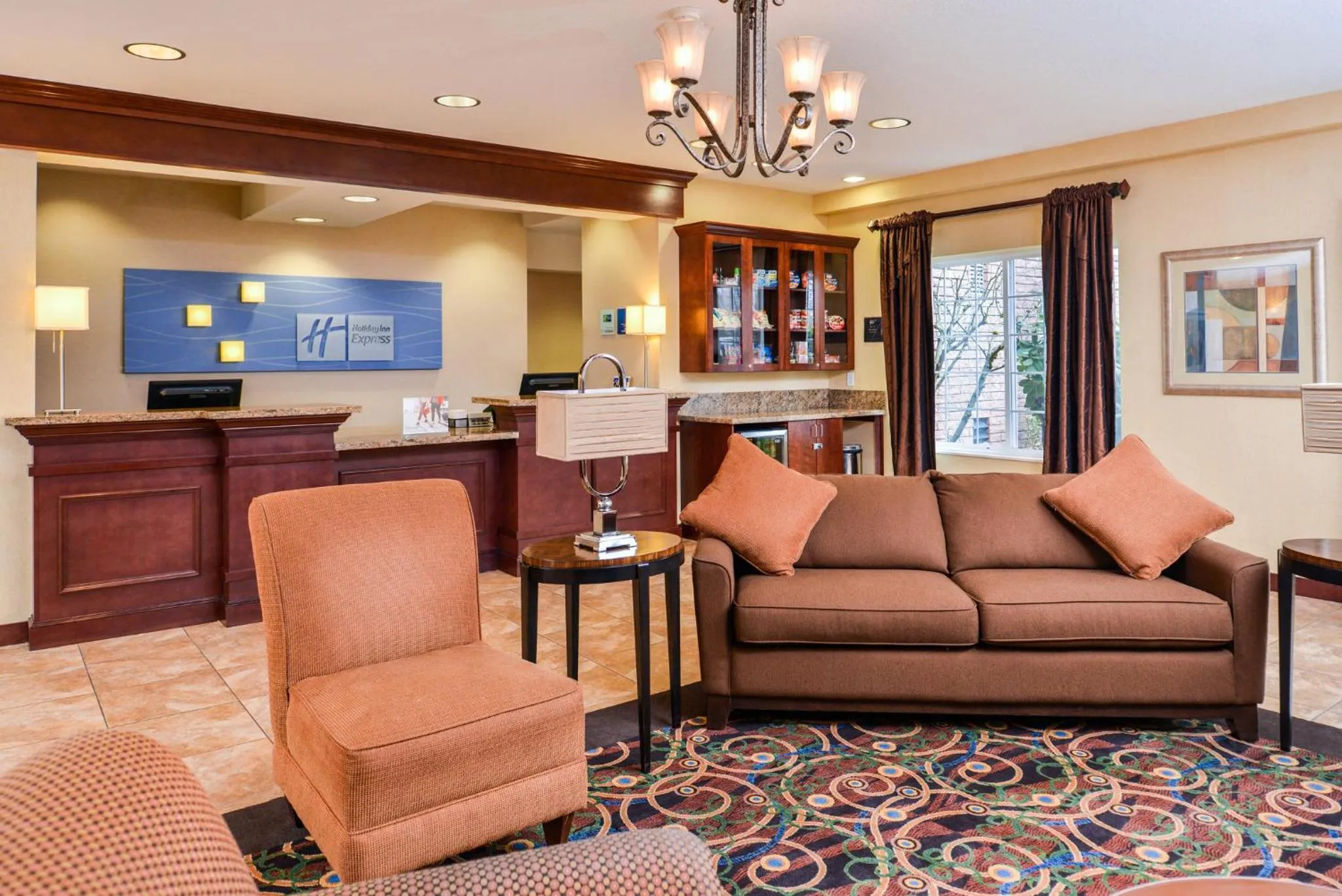 Property building in Holiday Inn Express Hotel & Suites Portland - Jantzen Beach by IHG