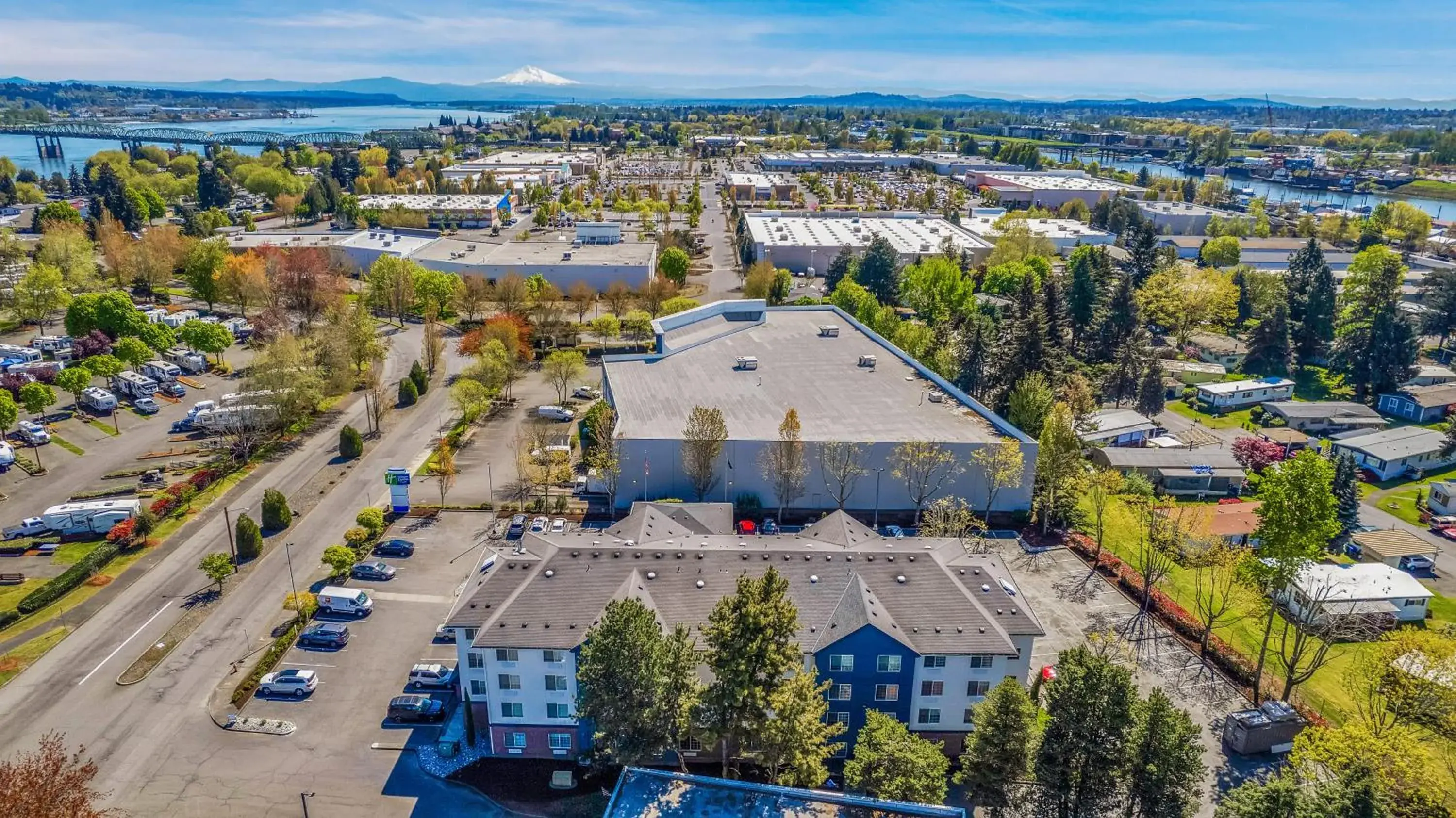 Holiday Inn Express Hotel & Suites Portland - Jantzen Beach by IHG Holiday Inn Express Hotel & Suites Portland - Jantzen Beach by IHG