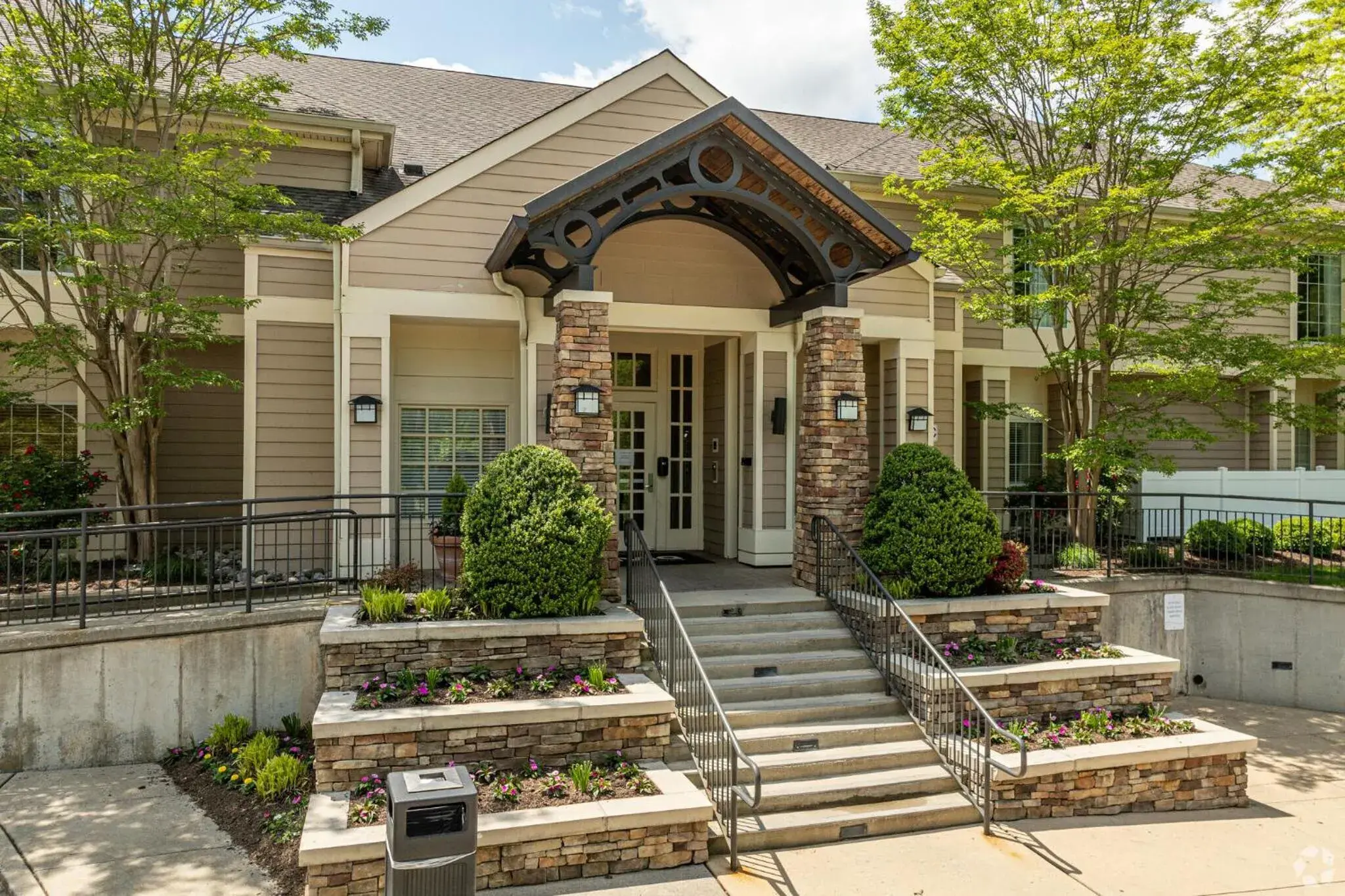 Avia Residences on Lincoln - Extended Stay Avia Residences on Lincoln - Extended Stay