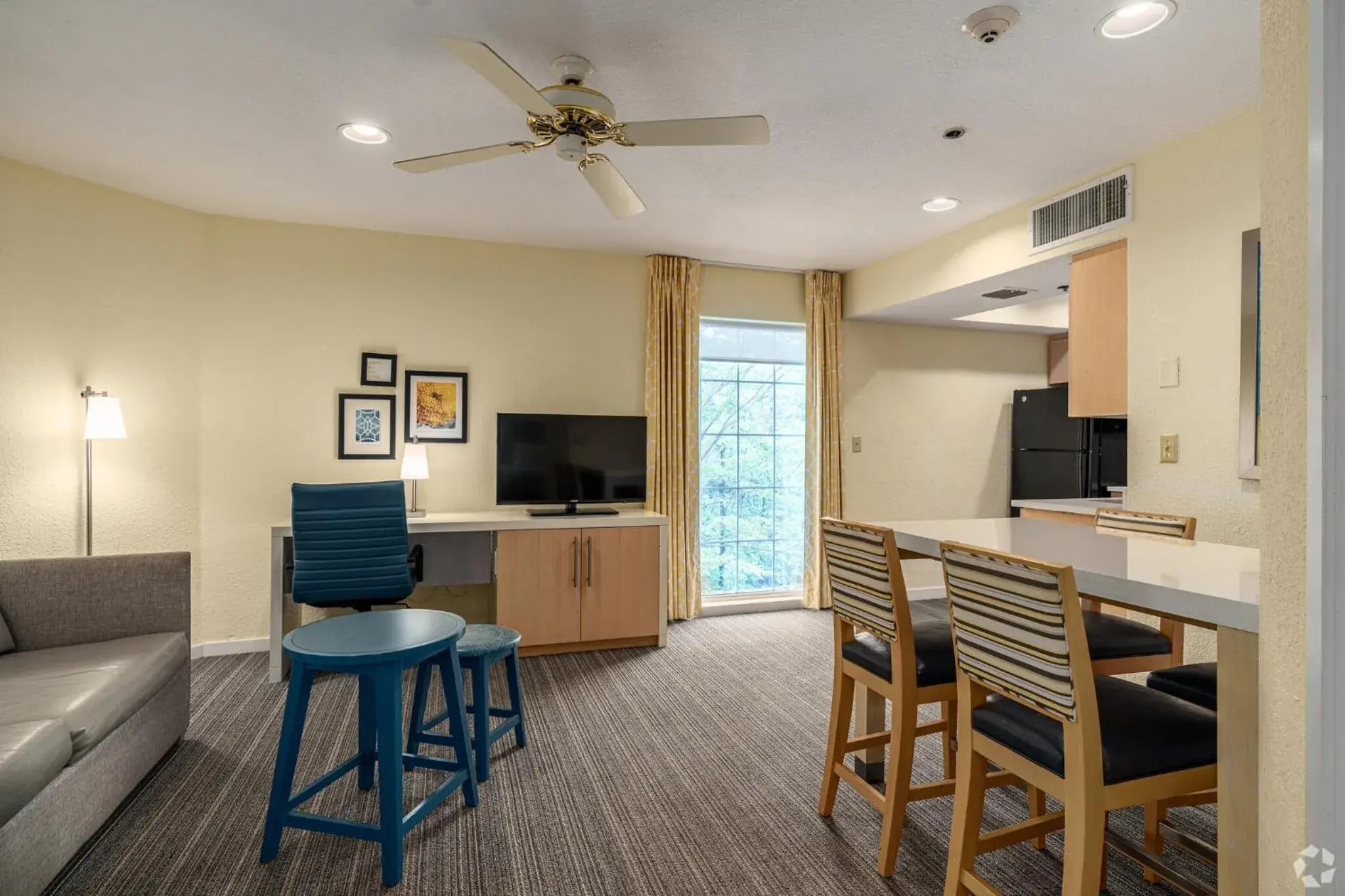 Avia Residences on Lincoln - Extended Stay Avia Residences on Lincoln - Extended Stay