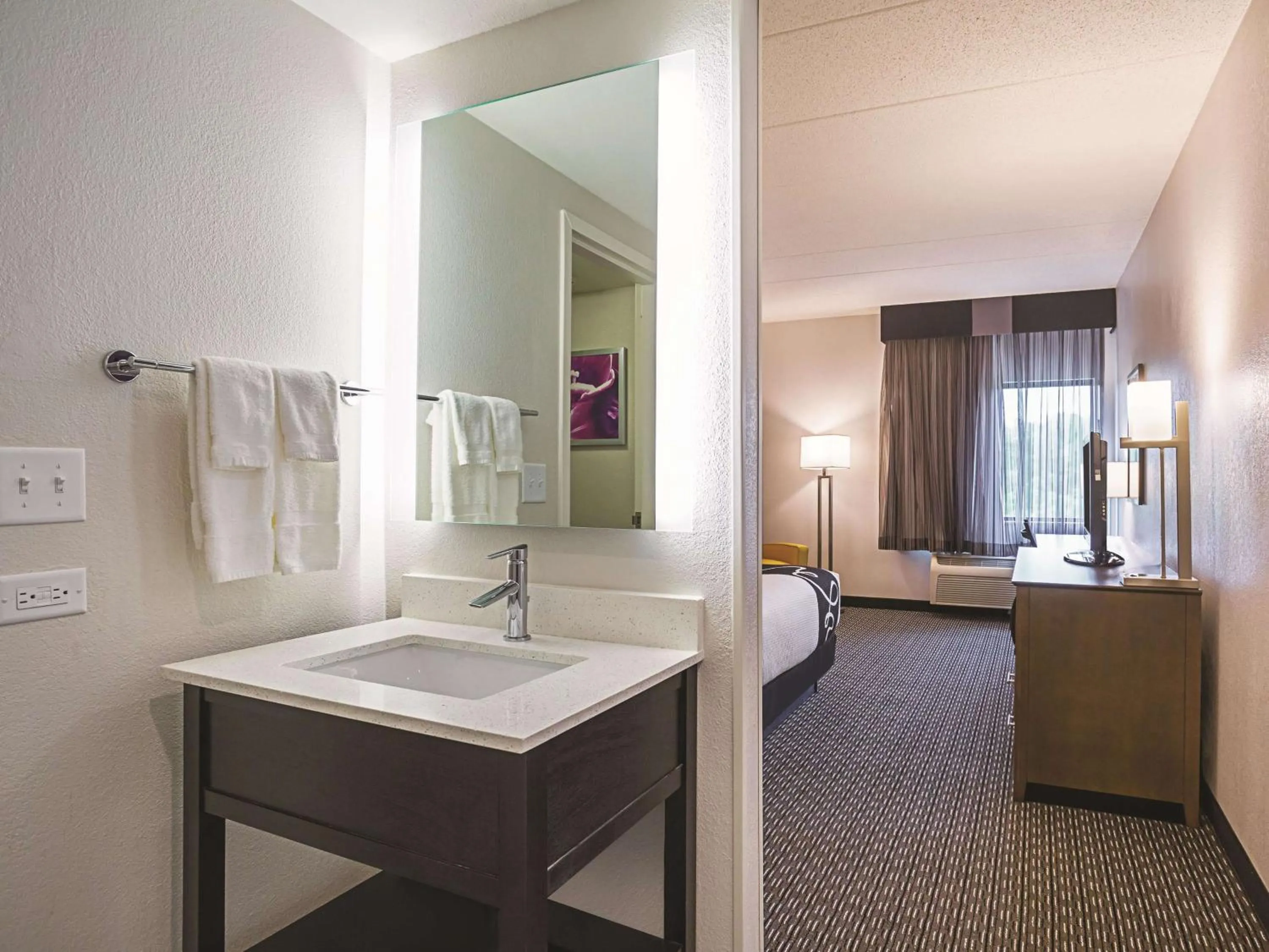 Photo of the whole room in La Quinta by Wyndham Myrtle Beach - N. Kings Hwy