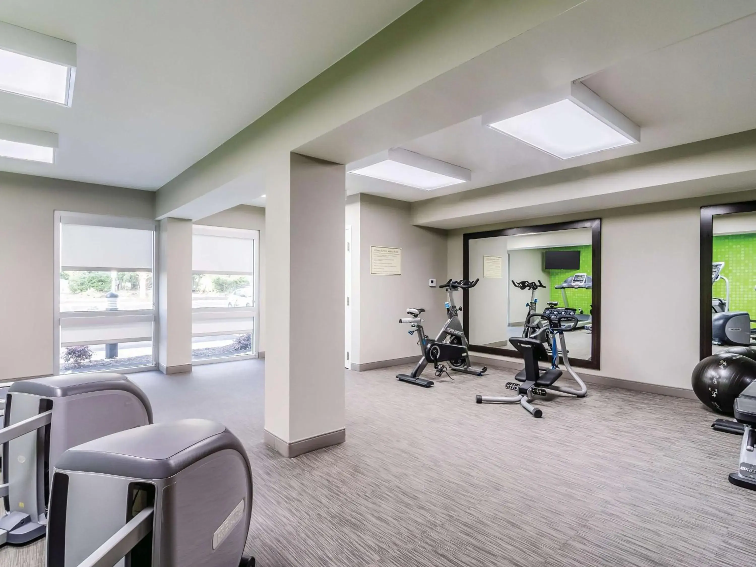 Fitness centre/facilities in La Quinta by Wyndham Myrtle Beach - N. Kings Hwy Fitness centre/facilities in La Quinta by Wyndham Myrtle Beach - N. Kings Hwy