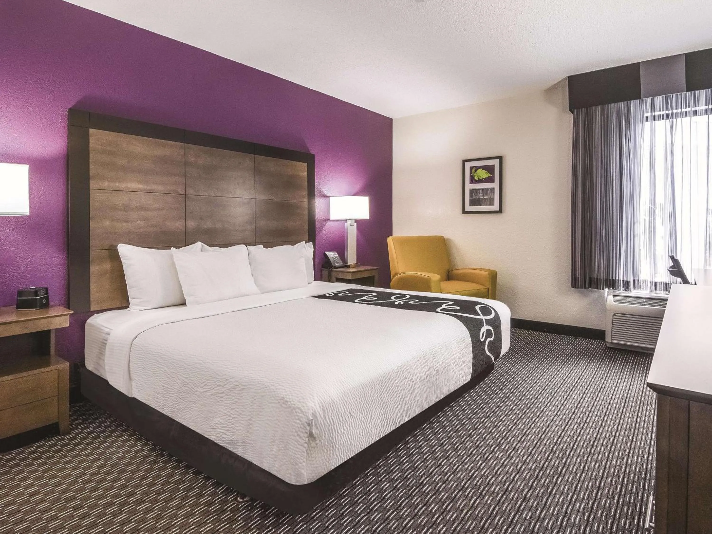 Photo of the whole room, Bed in La Quinta by Wyndham Myrtle Beach - N. Kings Hwy