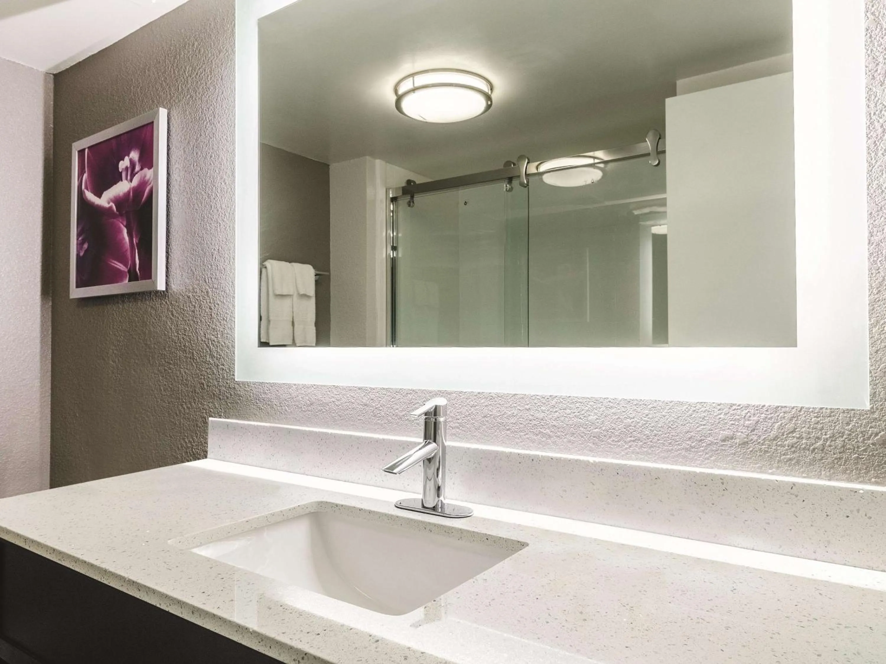 Photo of the whole room in La Quinta by Wyndham Myrtle Beach - N. Kings Hwy