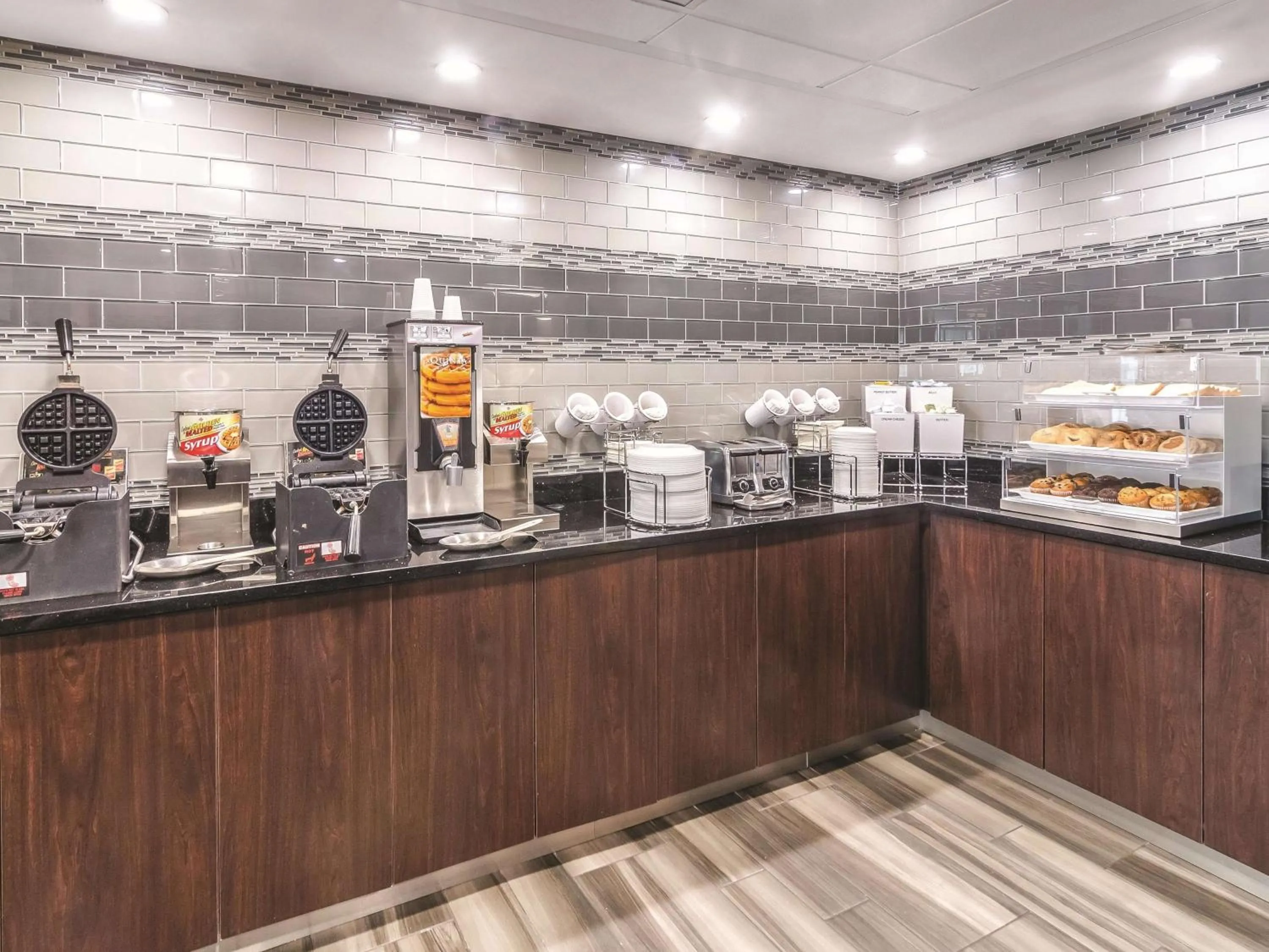 Restaurant/places to eat in La Quinta by Wyndham Myrtle Beach - N. Kings Hwy