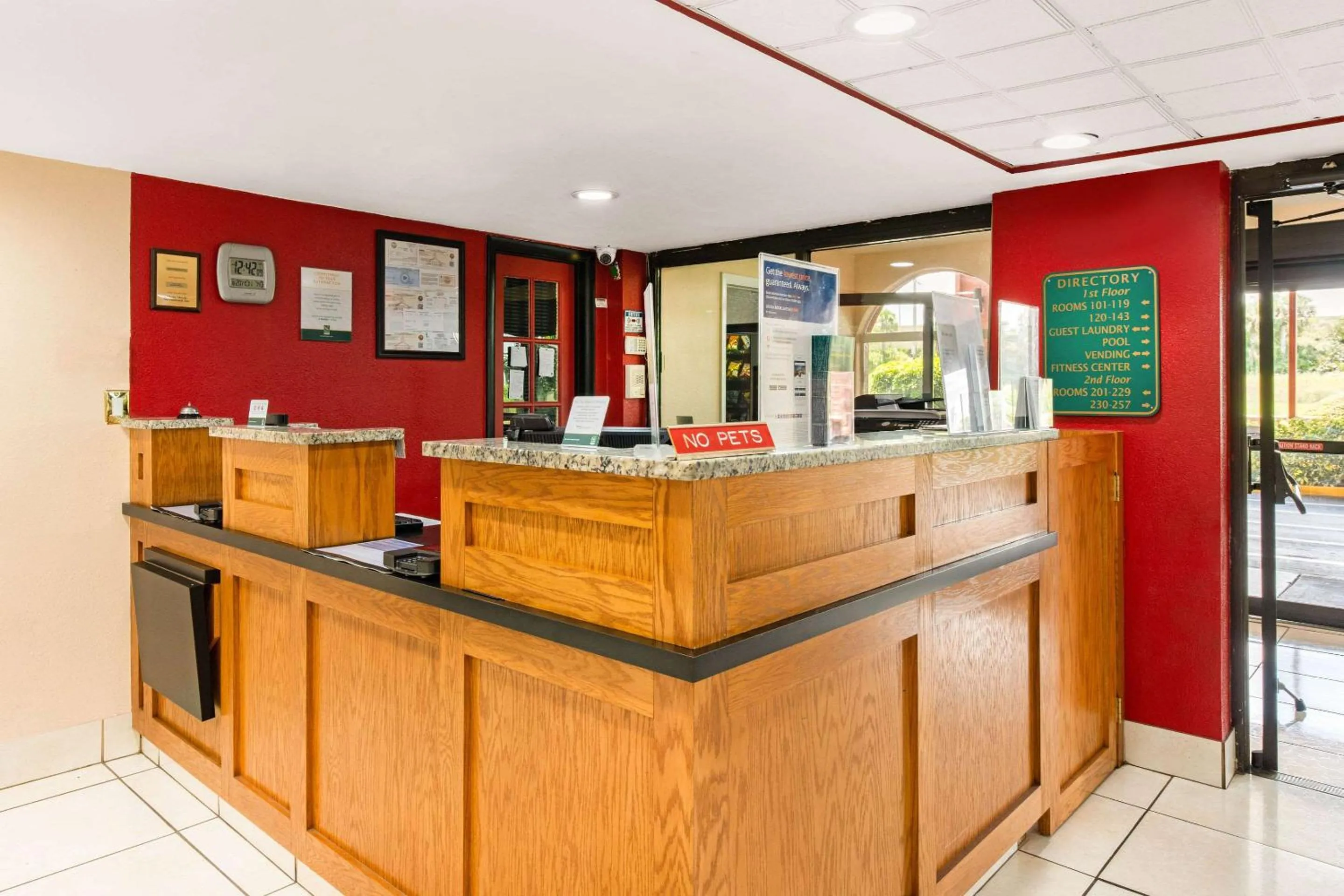 Lobby or reception in Quality Inn & Suites Orlando Airport