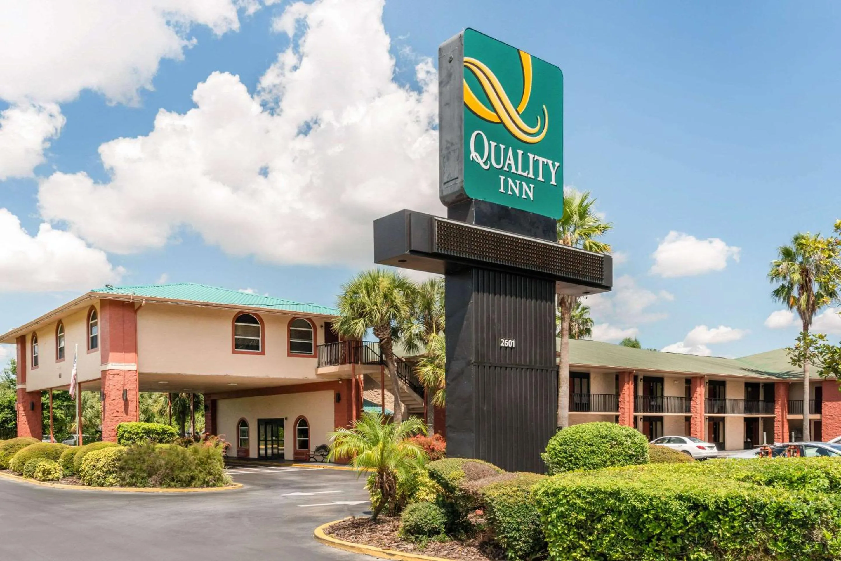 Property building in Quality Inn & Suites Orlando Airport