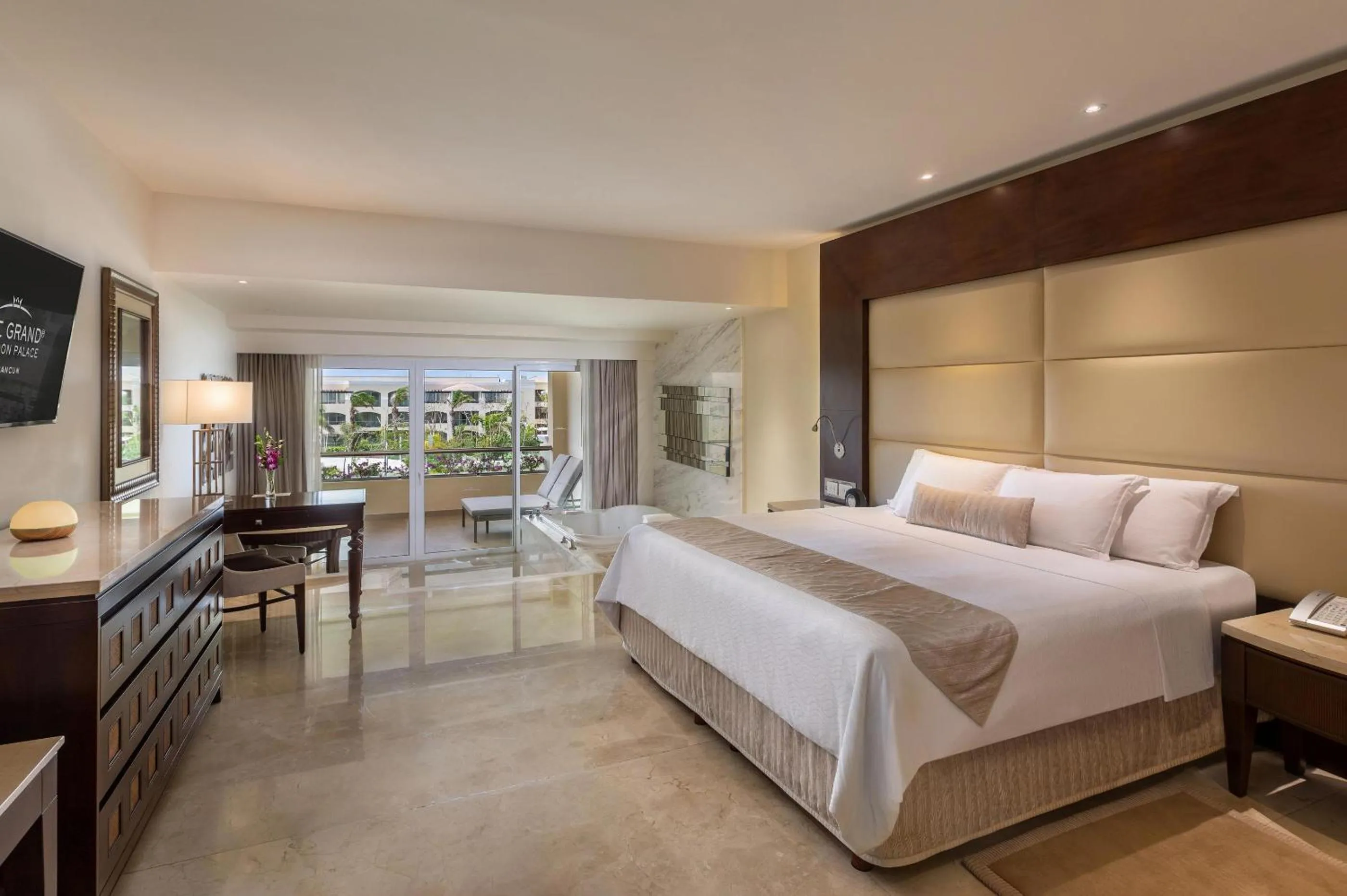 Bed in Moon Palace The Grand Cancun All Inclusive