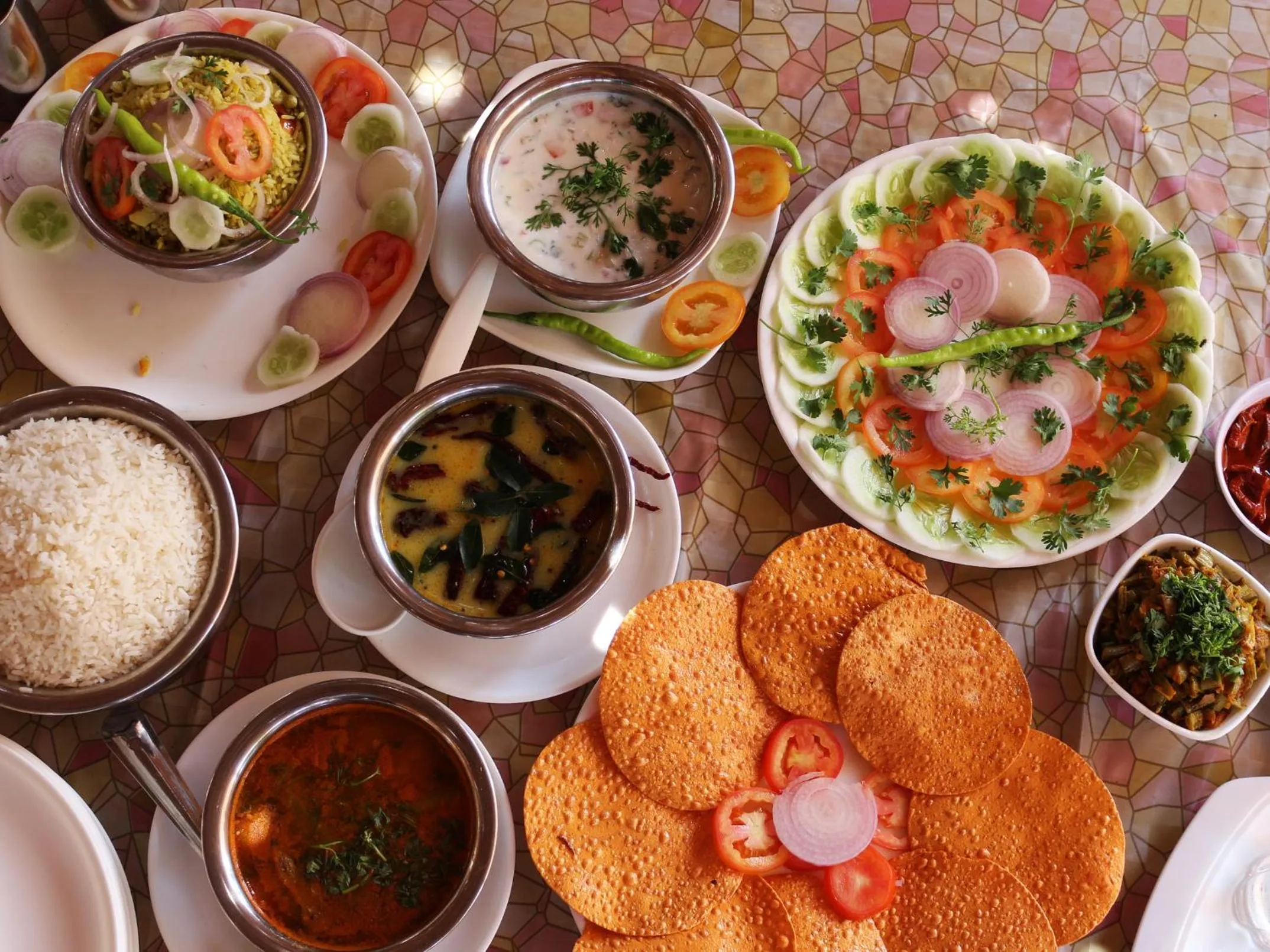 Restaurant/places to eat in Kinara Stay