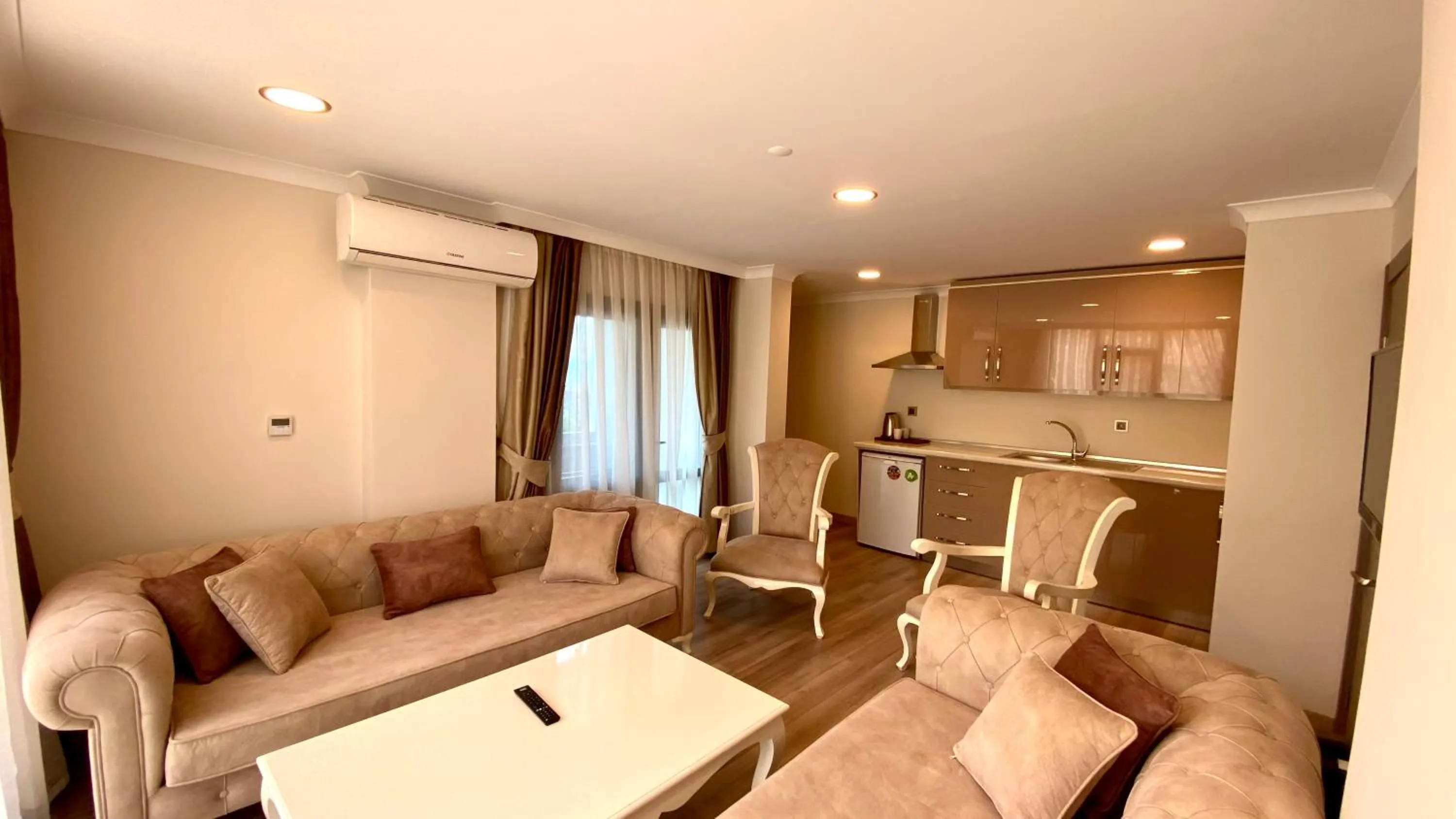 Living room, Seating Area in Caykent Suites Deluxe Hotel