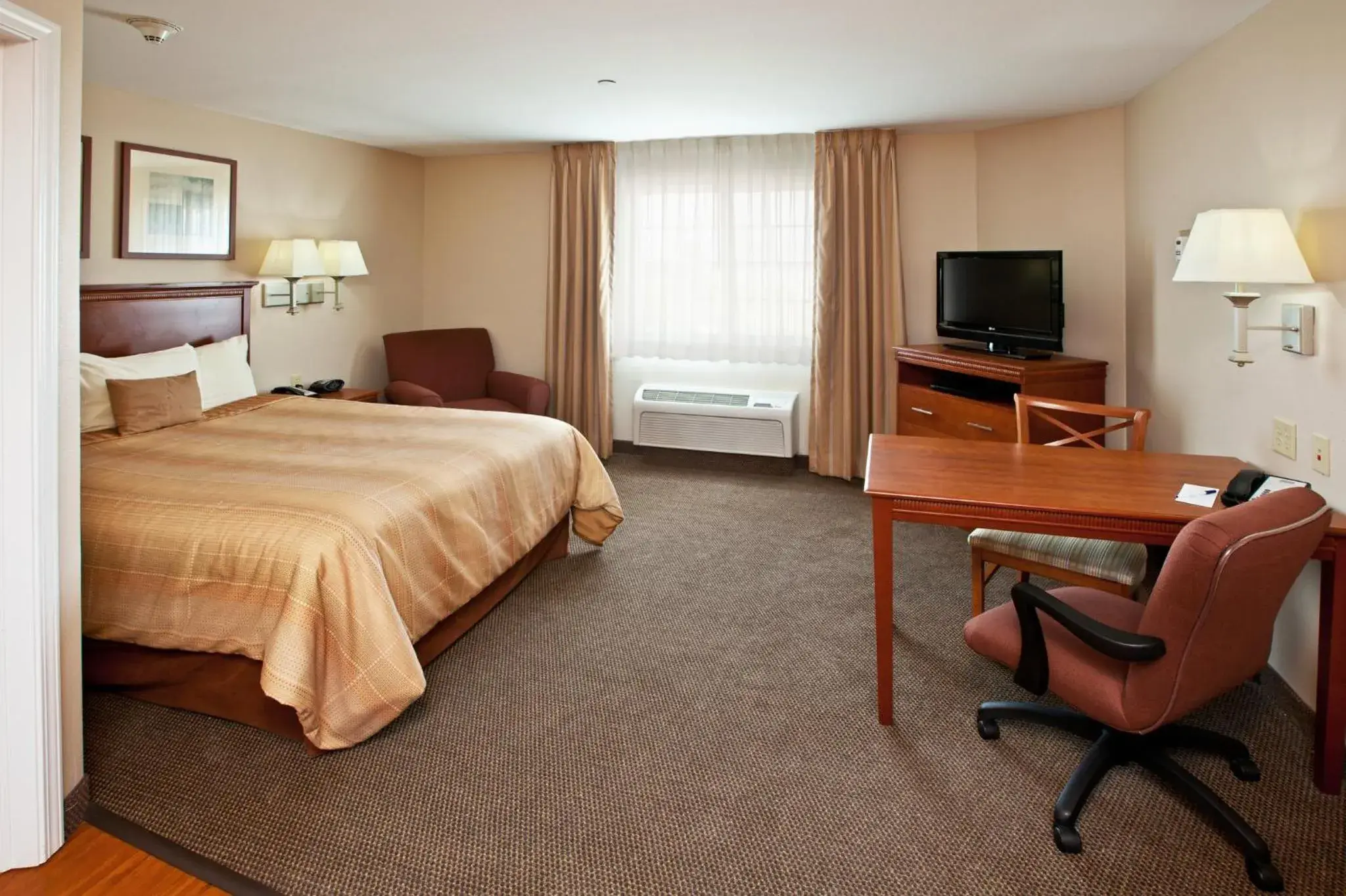 Photo of the whole room, Bed in Candlewood Suites Louisville North by IHG Photo of the whole room, Bed in Candlewood Suites Louisville North by IHG