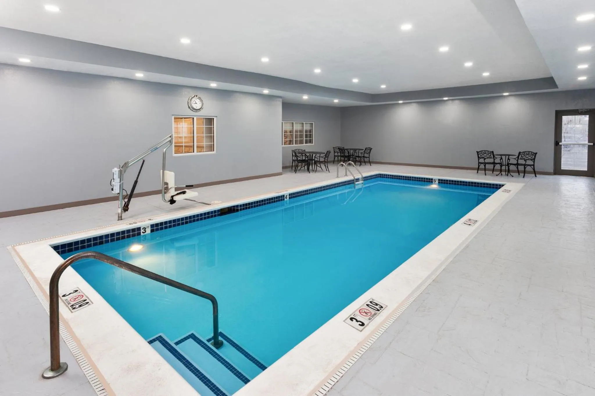 Swimming pool in Candlewood Suites Louisville North by IHG