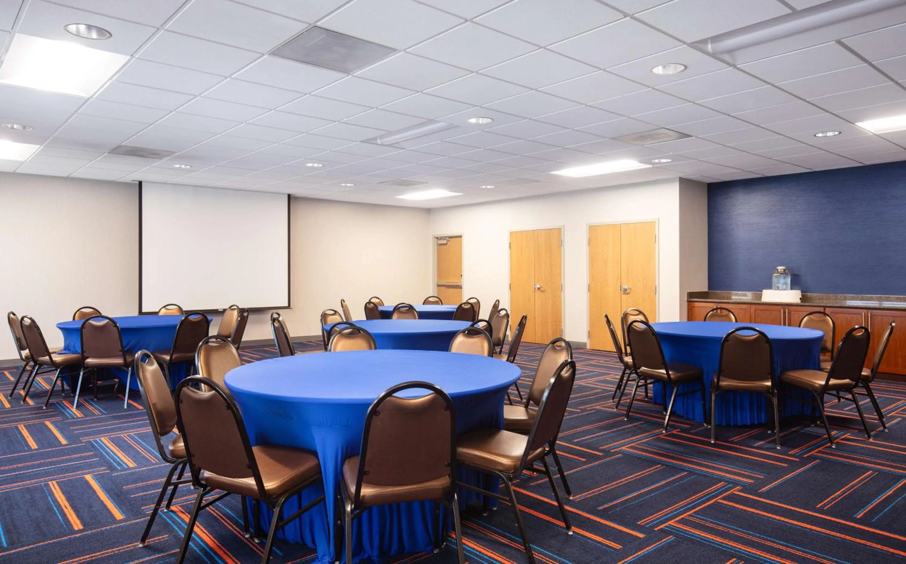 Meeting/conference room in Hampton Inn Medford