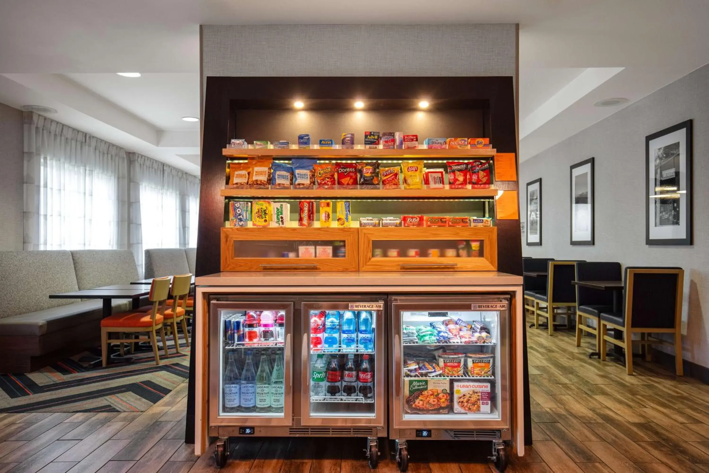 Restaurant/places to eat in Hampton Inn Medford Restaurant/places to eat in Hampton Inn Medford