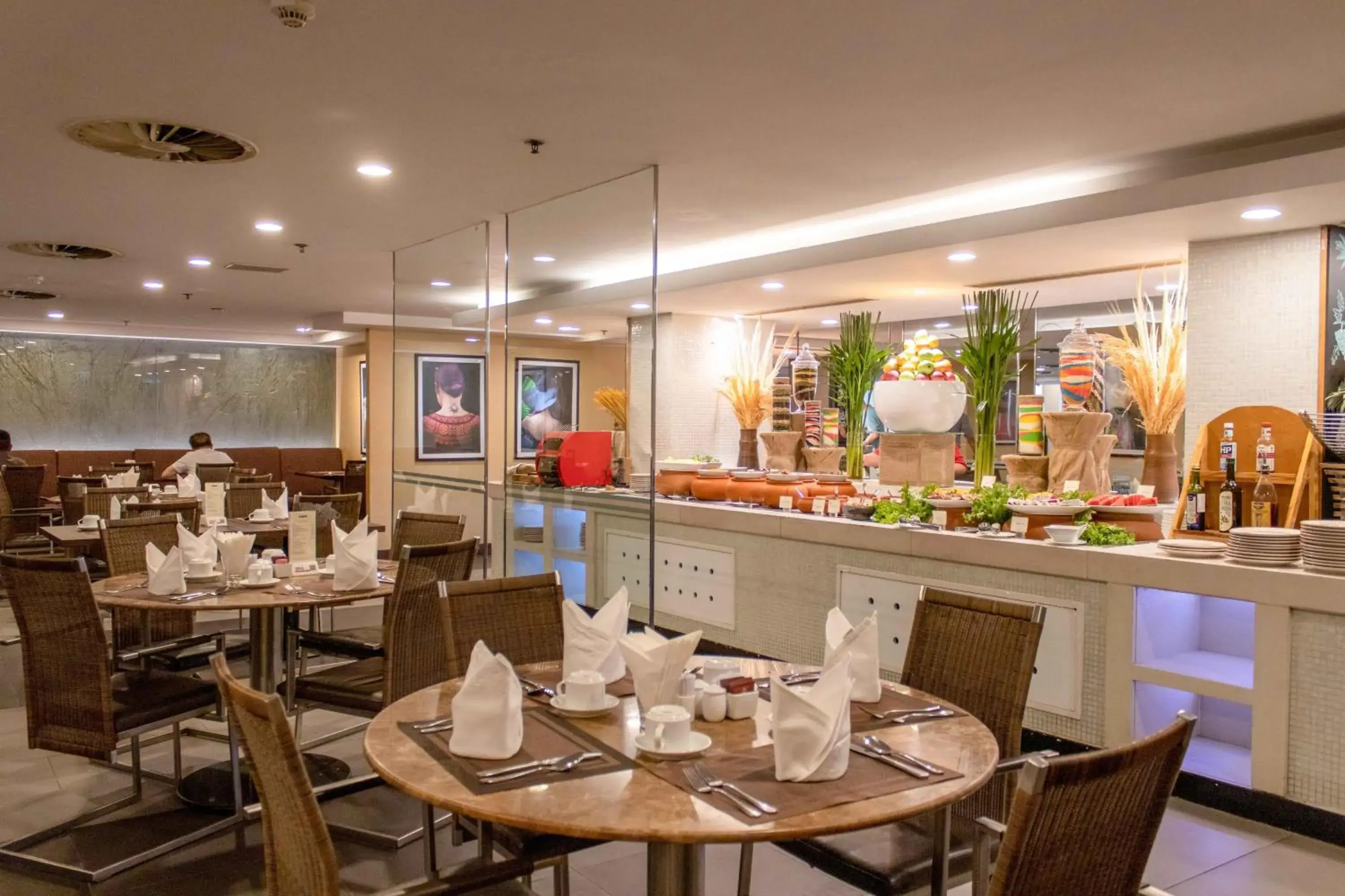 Restaurant/places to eat in Eastin Grand Hotel Saigon Restaurant/places to eat in Eastin Grand Hotel Saigon