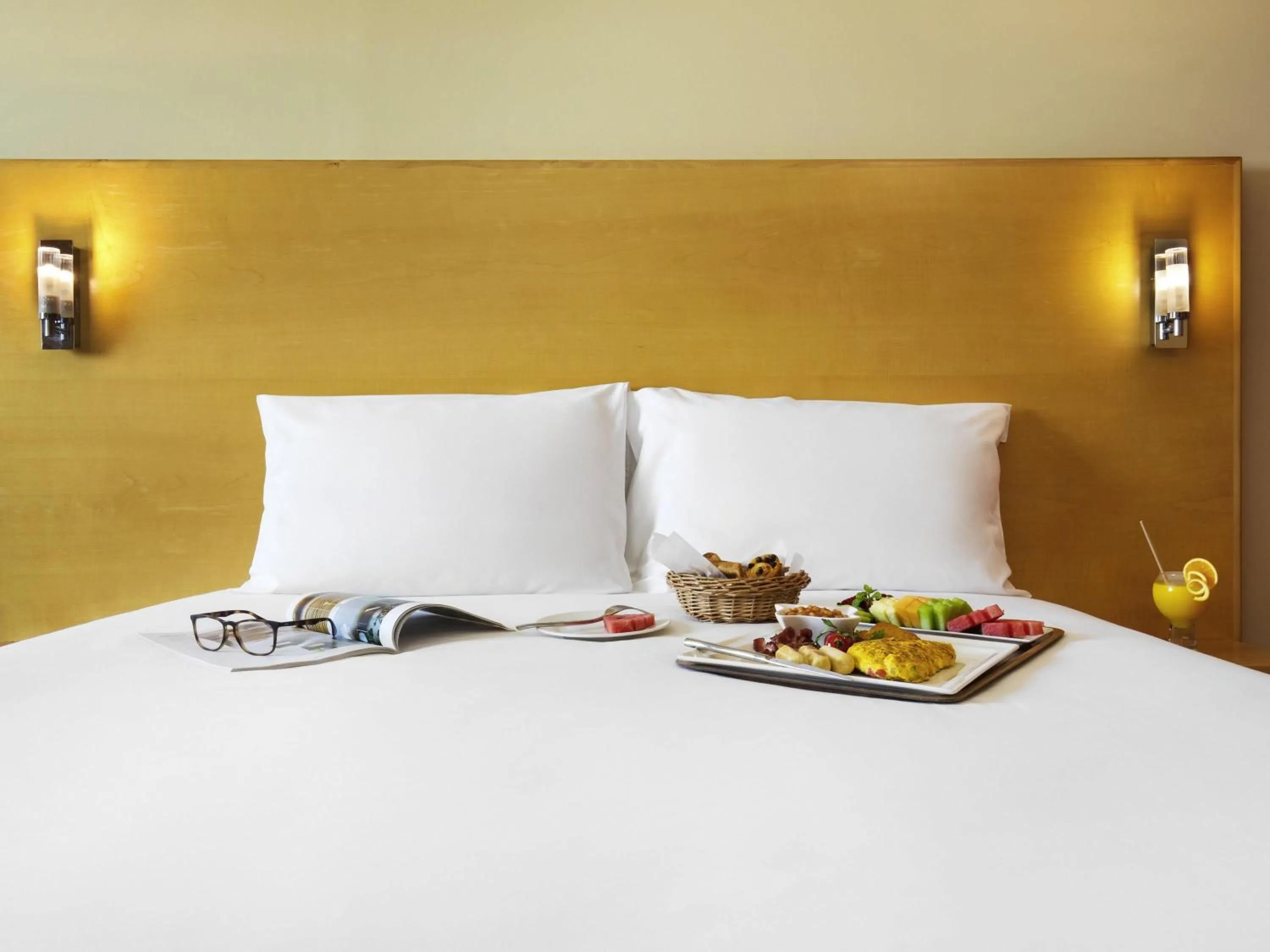 Bedroom, Bed in ibis Muscat