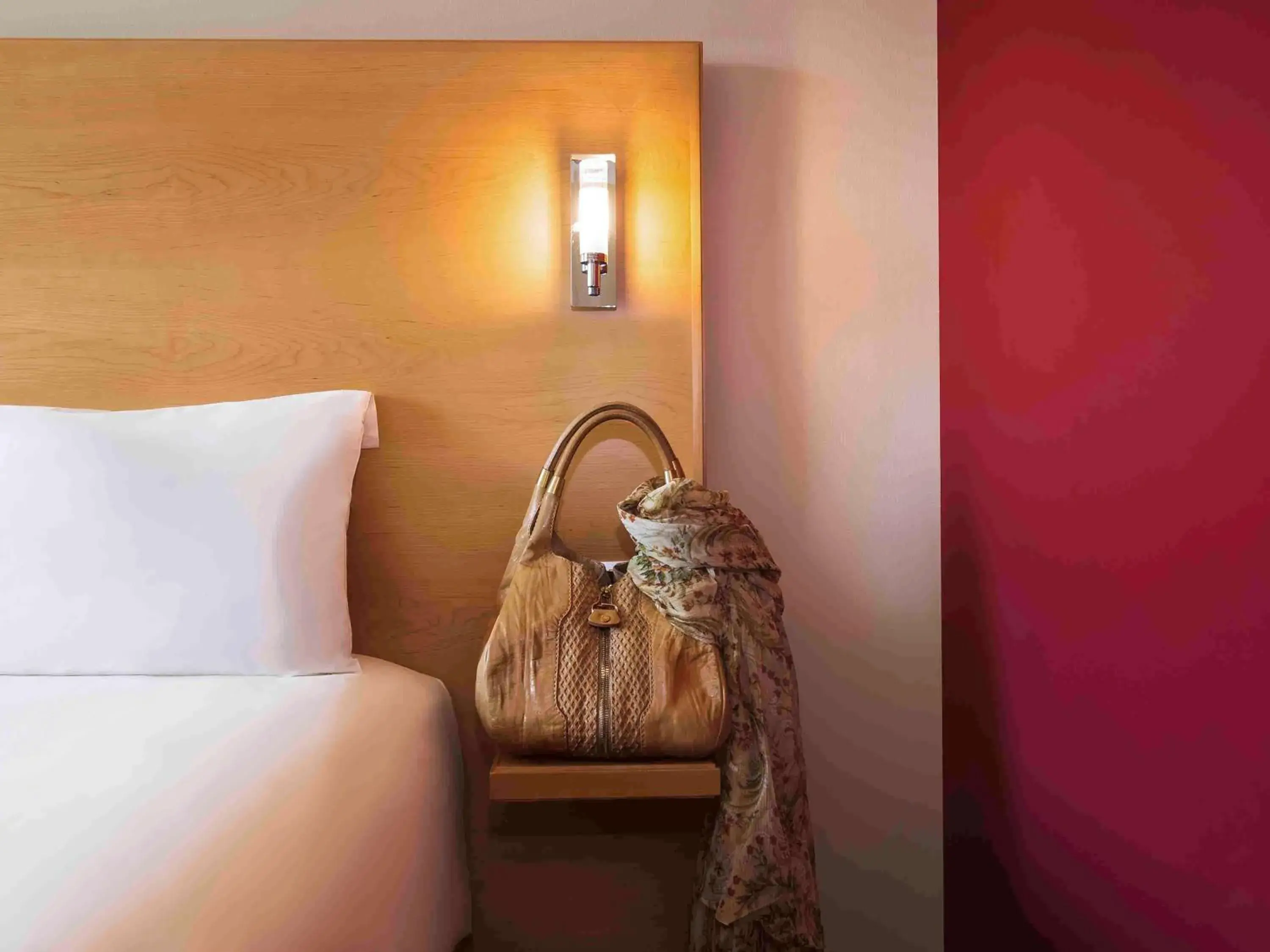 Photo of the whole room, Bed in ibis Muscat Photo of the whole room, Bed in ibis Muscat