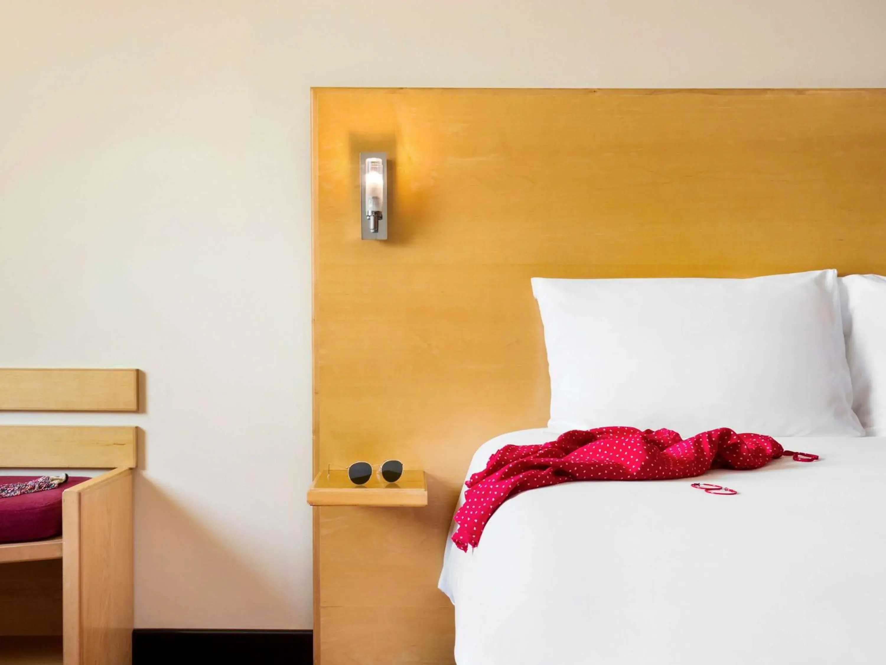Photo of the whole room, Bed in ibis Muscat Photo of the whole room, Bed in ibis Muscat