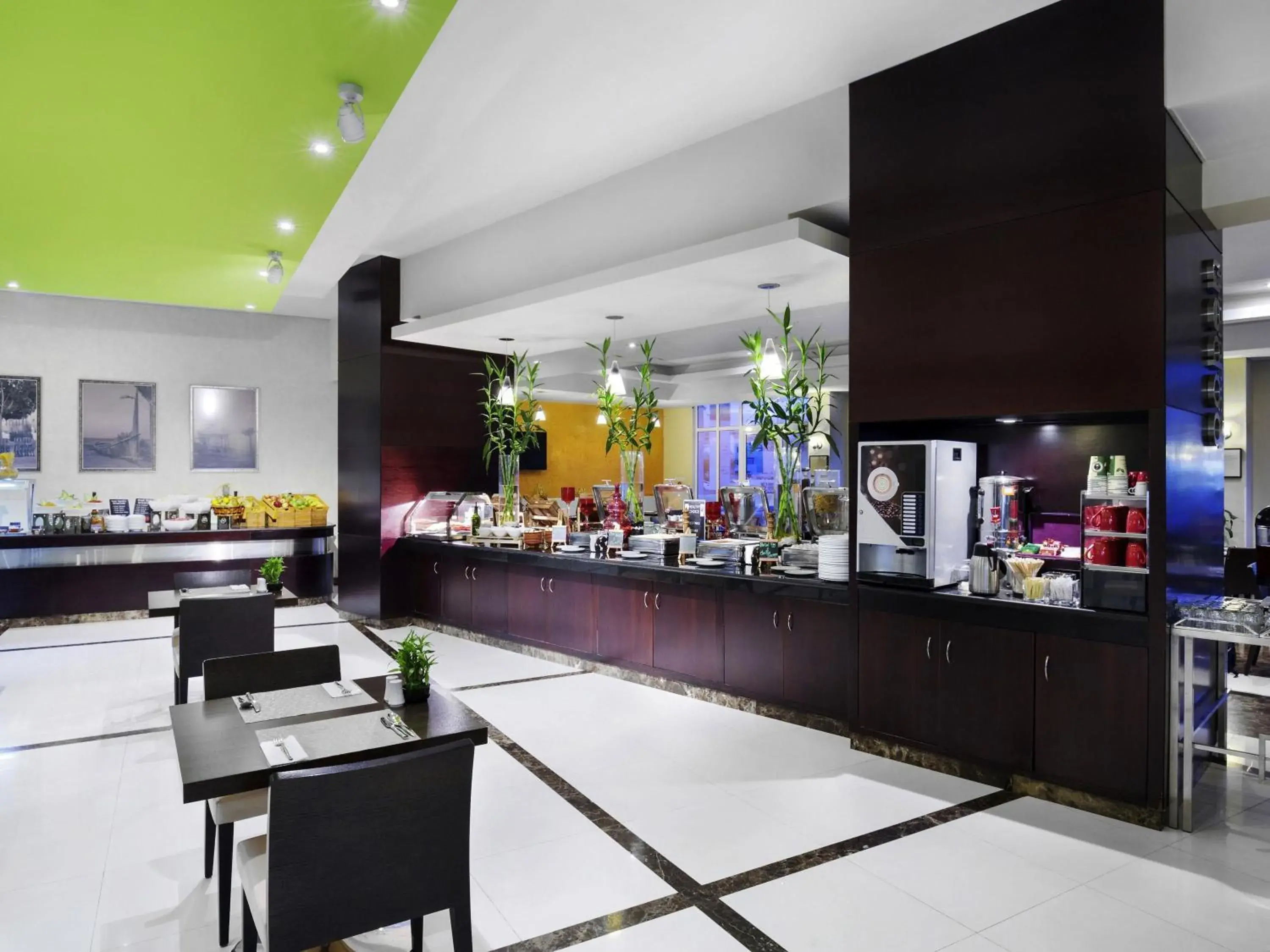 Restaurant/places to eat in ibis Muscat Restaurant/places to eat in ibis Muscat