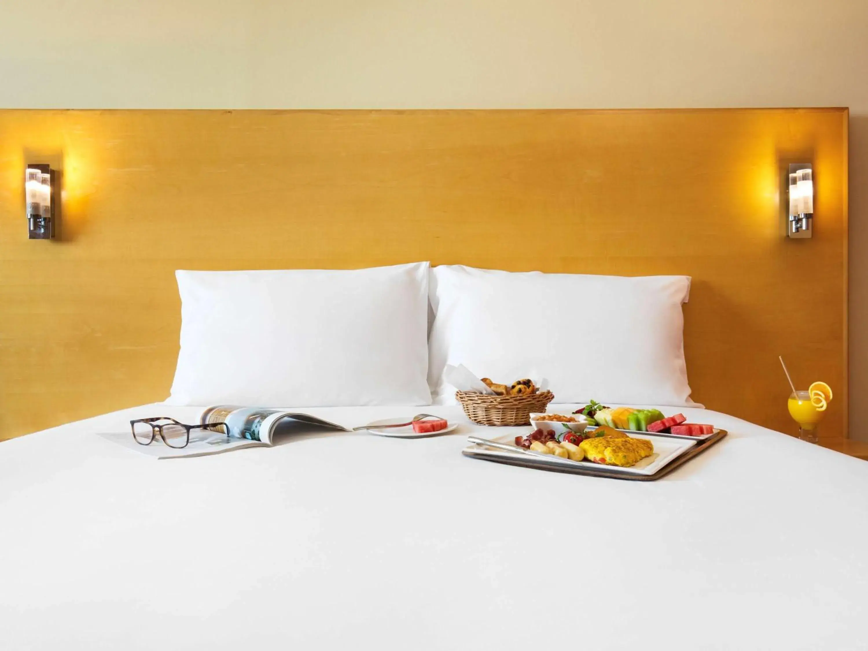 Photo of the whole room, Bed in ibis Muscat Photo of the whole room, Bed in ibis Muscat