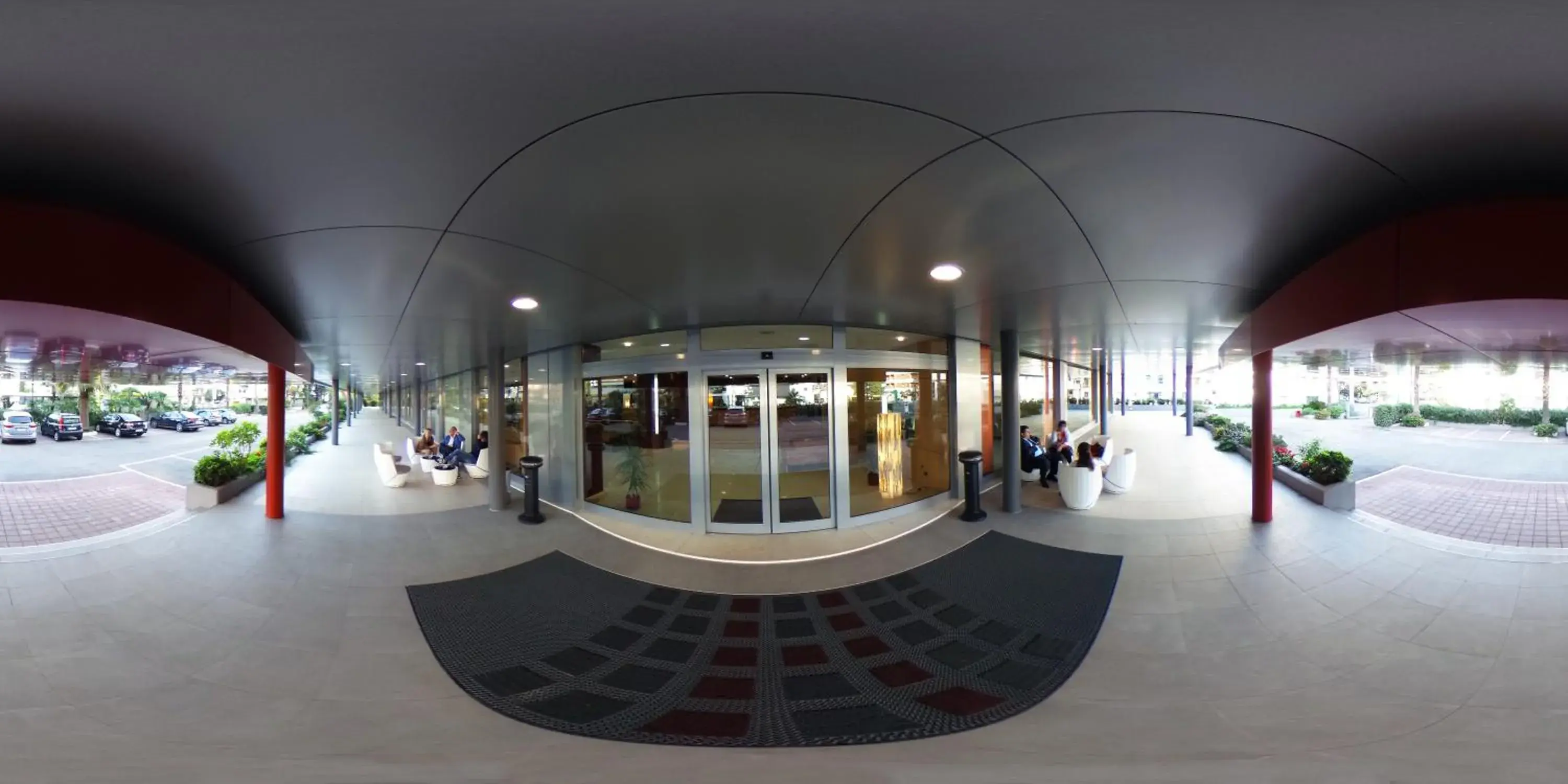 Facade/entrance in BV President Hotel Facade/entrance in BV President Hotel