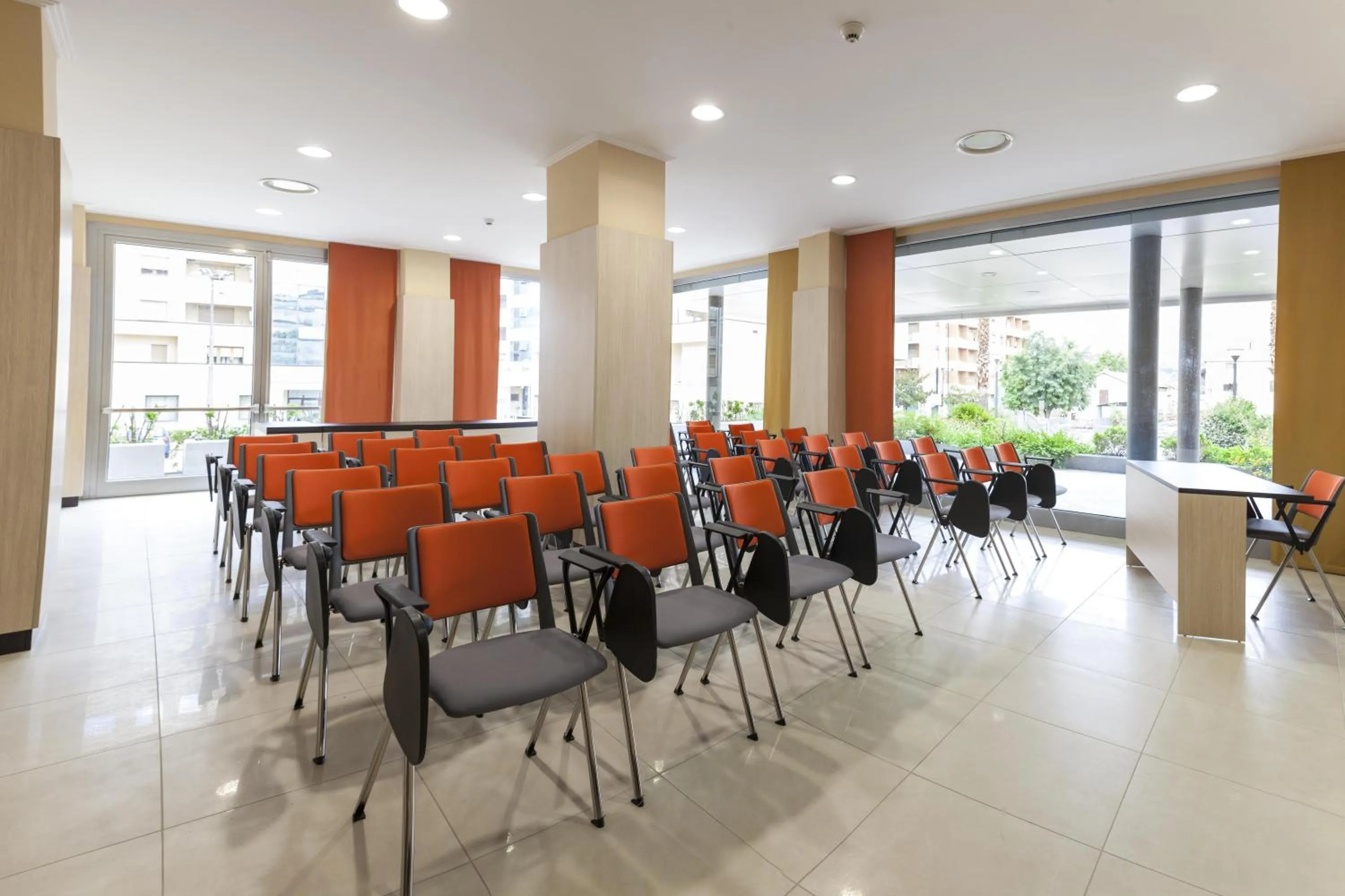 Business facilities in BV President Hotel