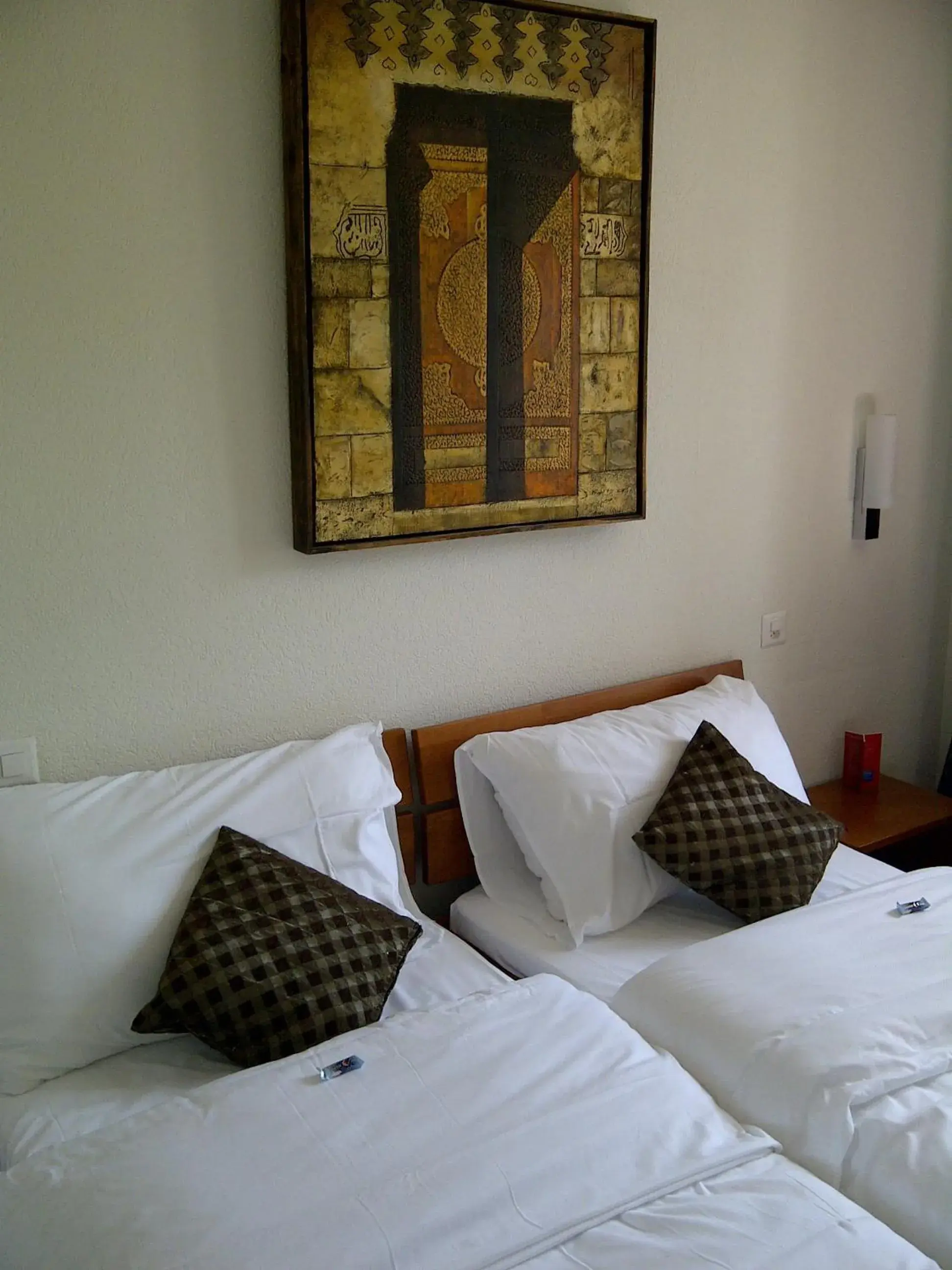 Standard Twin Room - single occupancy in Hotel de la Lande Standard Twin Room - single occupancy in Hotel de la Lande