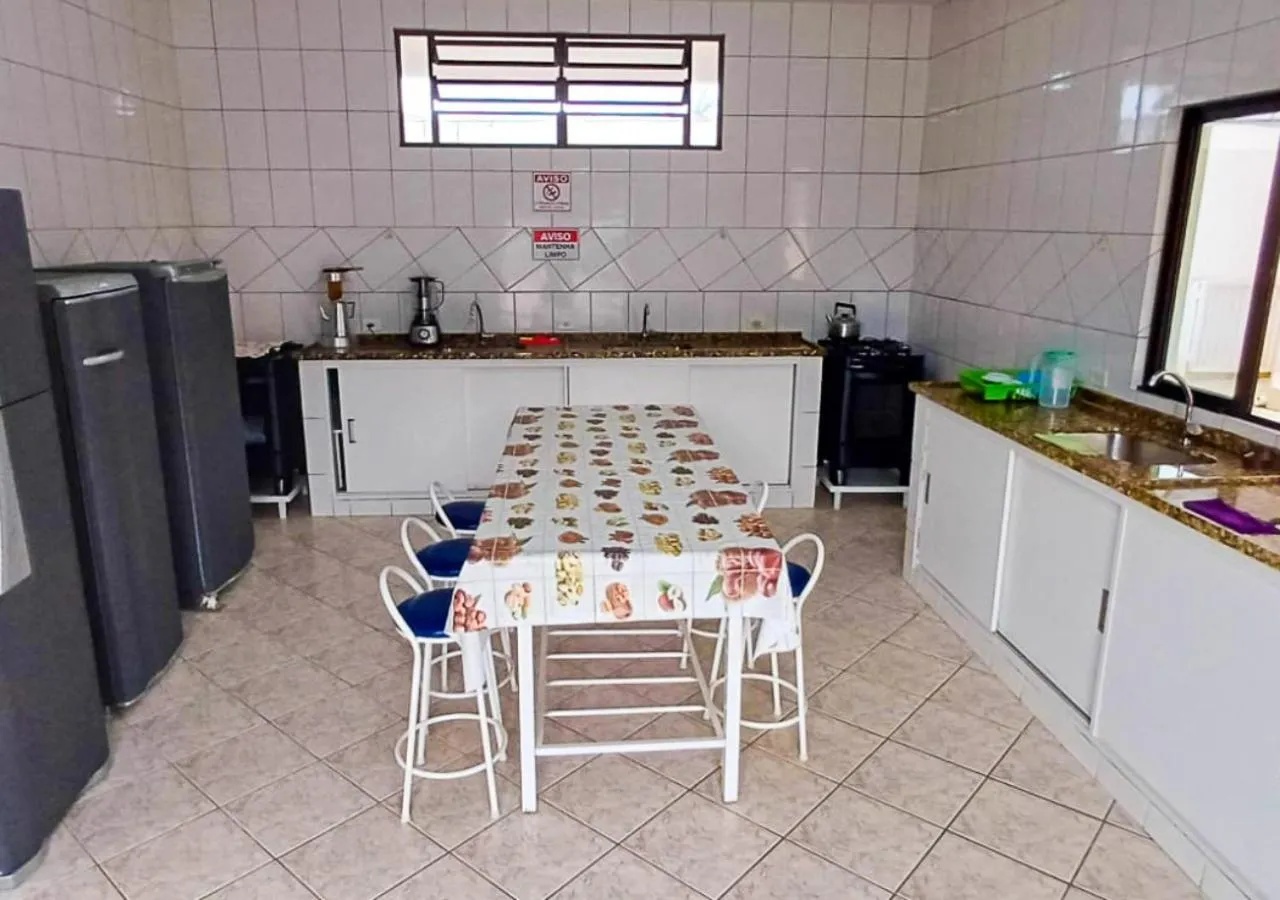 Communal kitchen in Pousada Nereidas