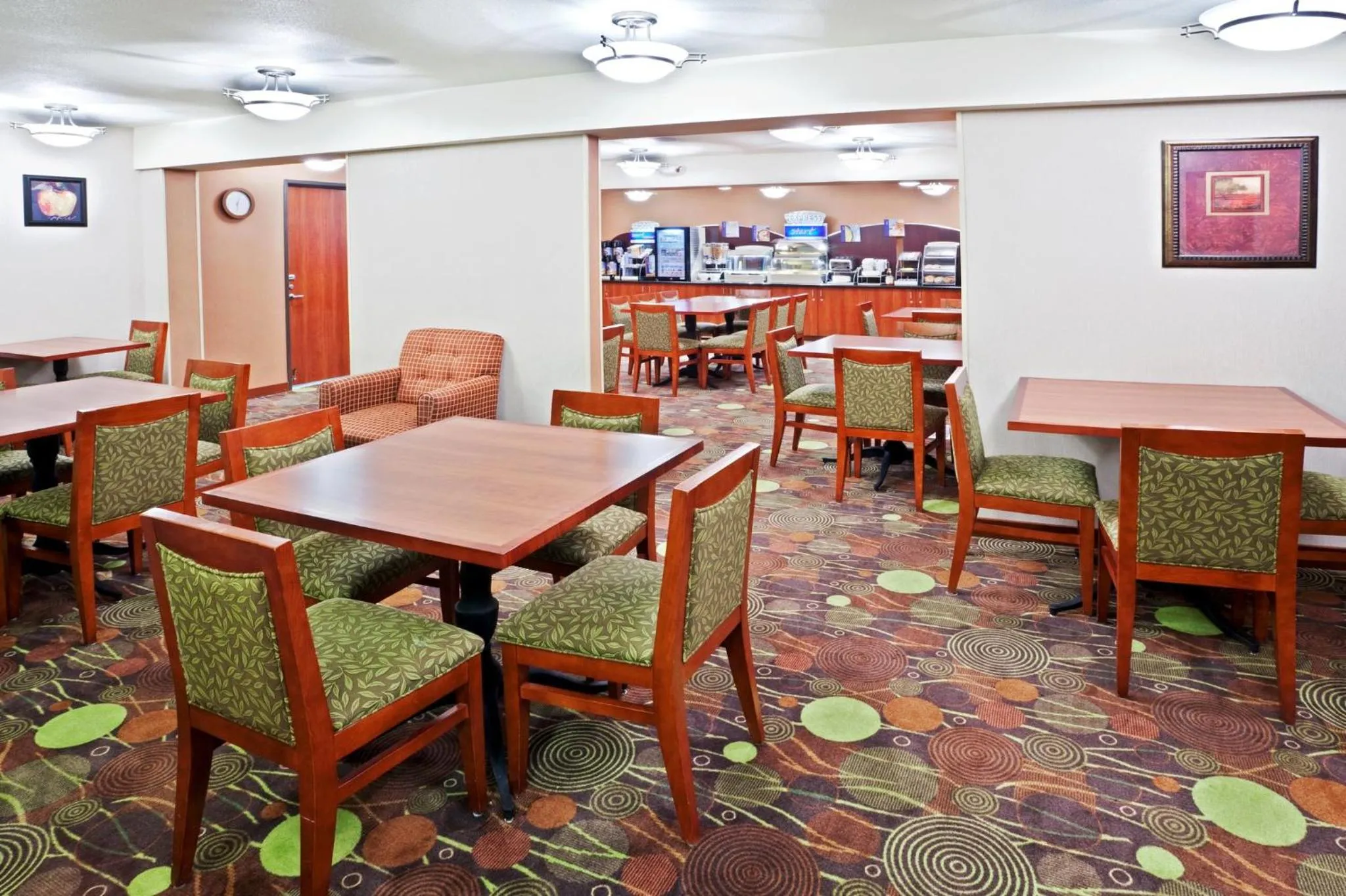 Breakfast in Holiday Inn Express Portland South - Lake Oswego by IHG
