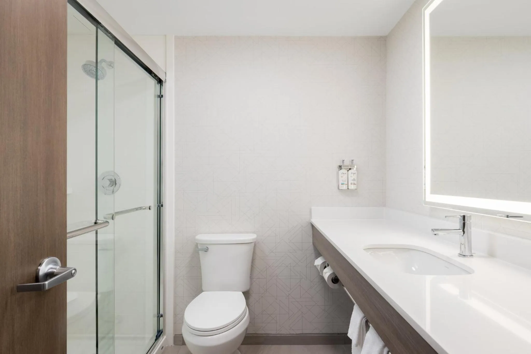 Bathroom in Holiday Inn Express Portland South - Lake Oswego by IHG