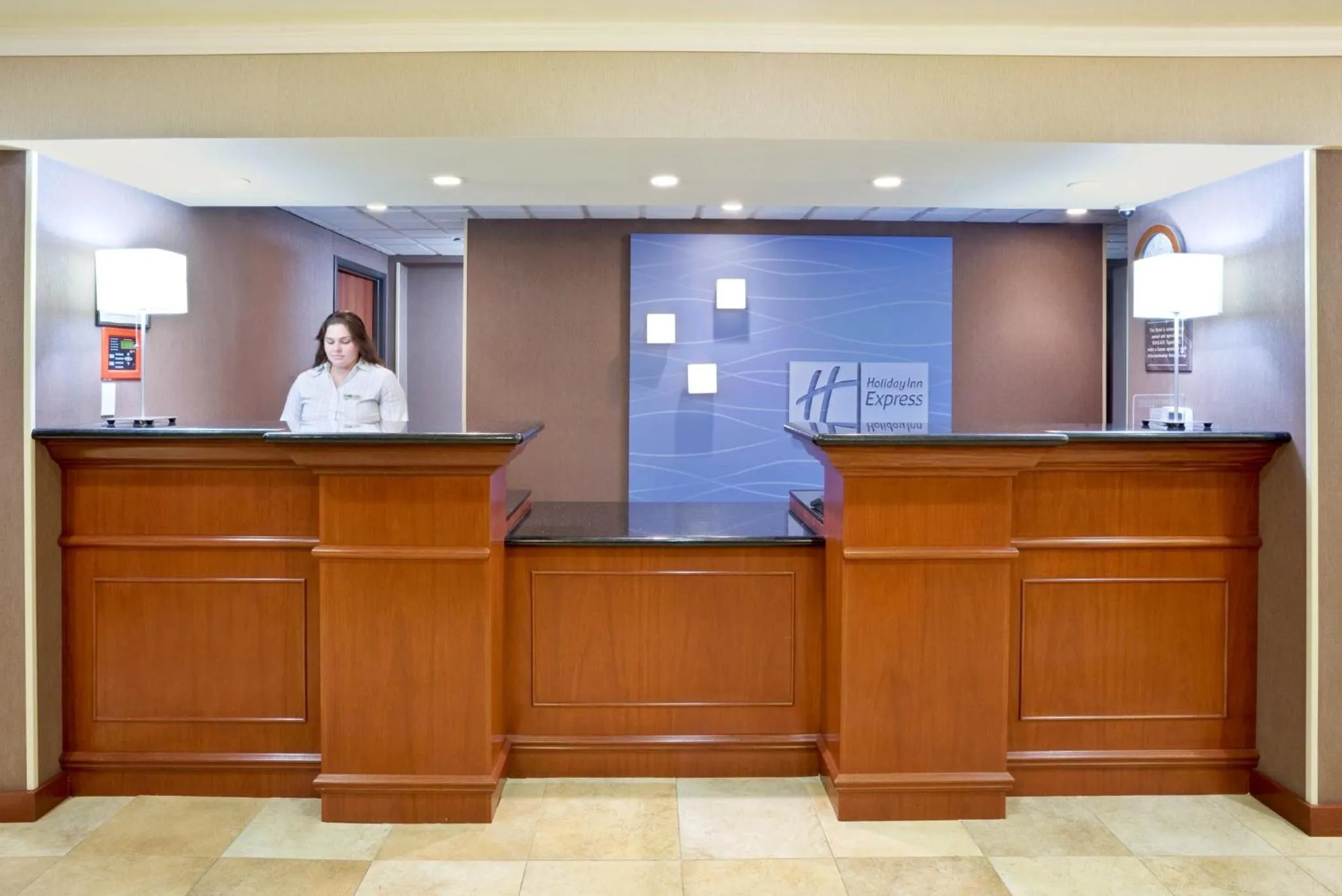 Property building in Holiday Inn Express Portland South - Lake Oswego by IHG
