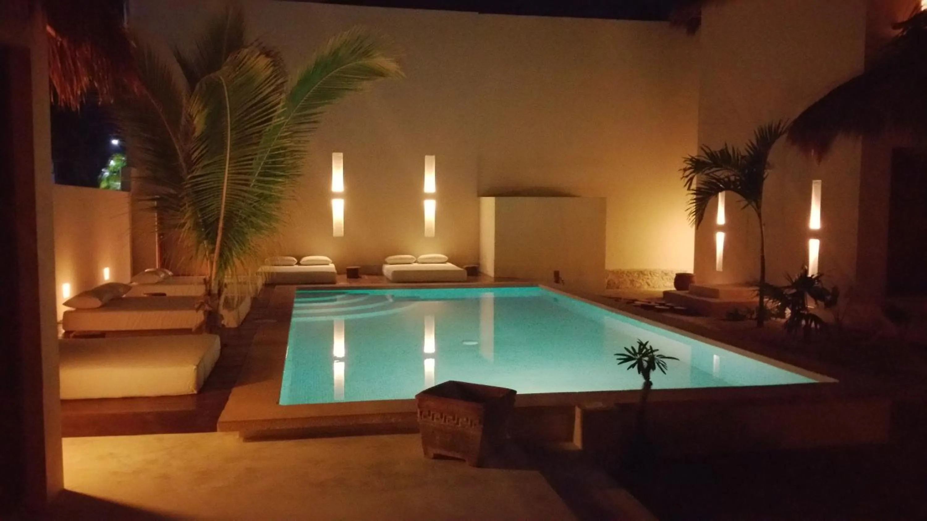 Swimming pool in Tierra del Mar Hotel - Adults Only