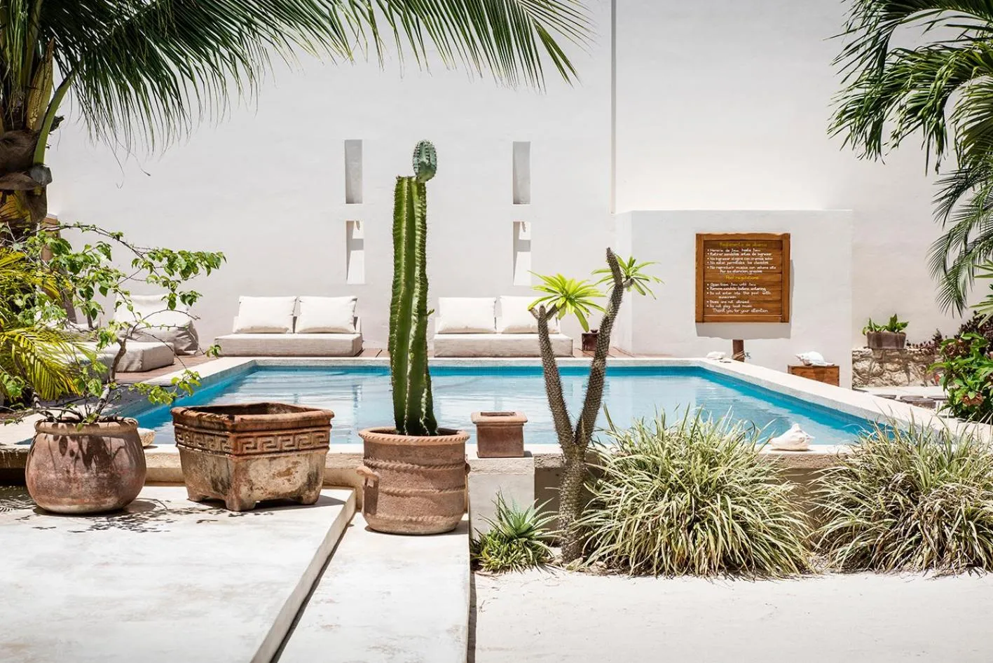 Swimming pool in Tierra del Mar Hotel - Adults Only