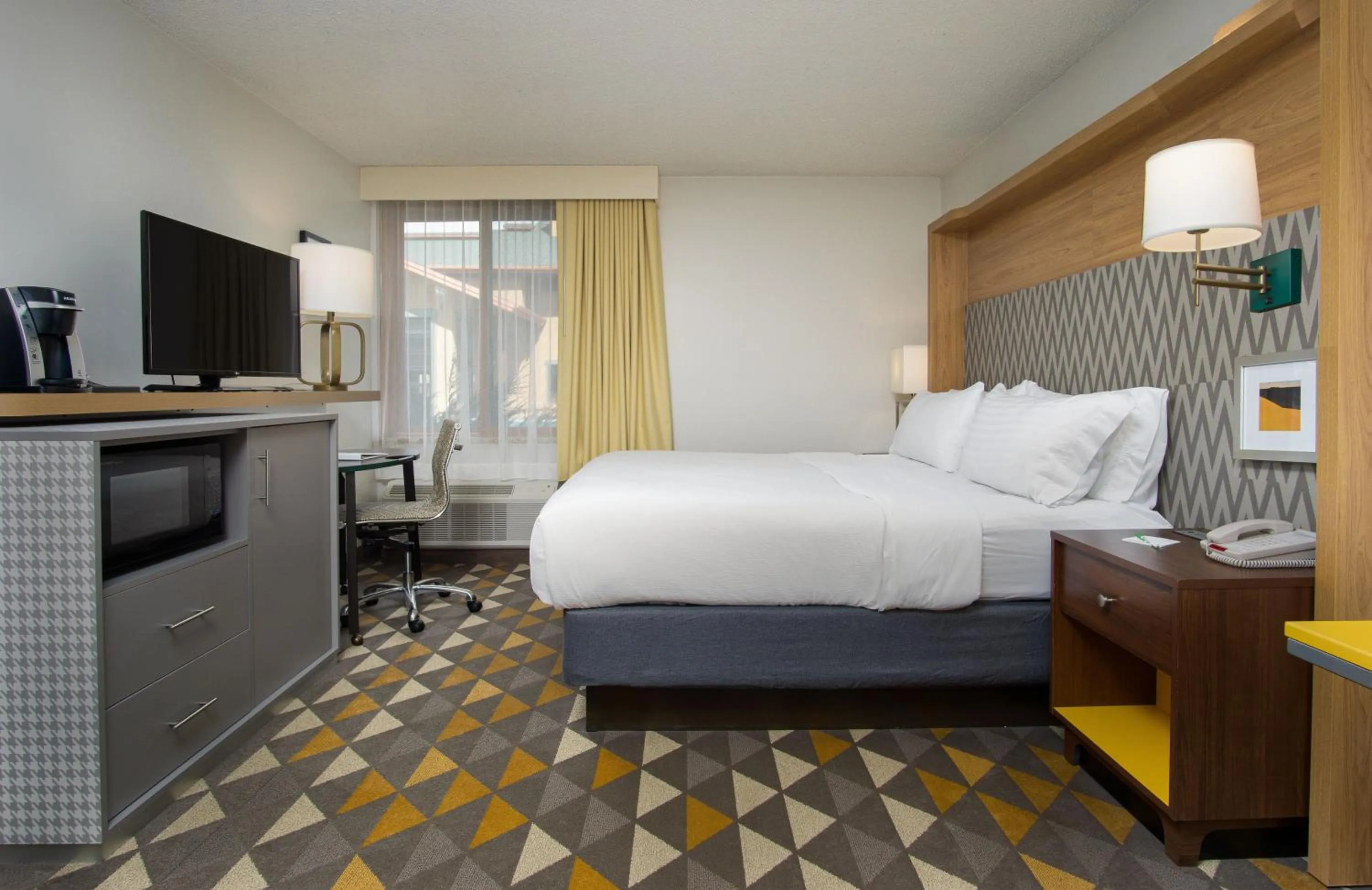 Photo of the whole room, Bed in Holiday Inn Steamboat Springs by IHG