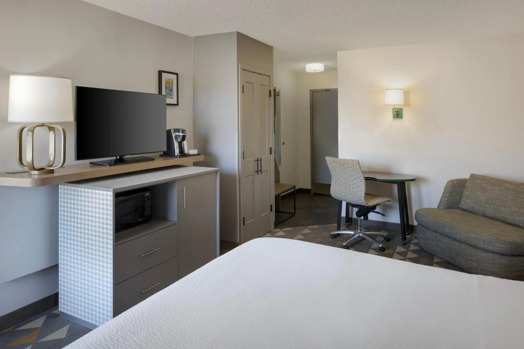 Photo of the whole room, Bed in Holiday Inn Steamboat Springs by IHG