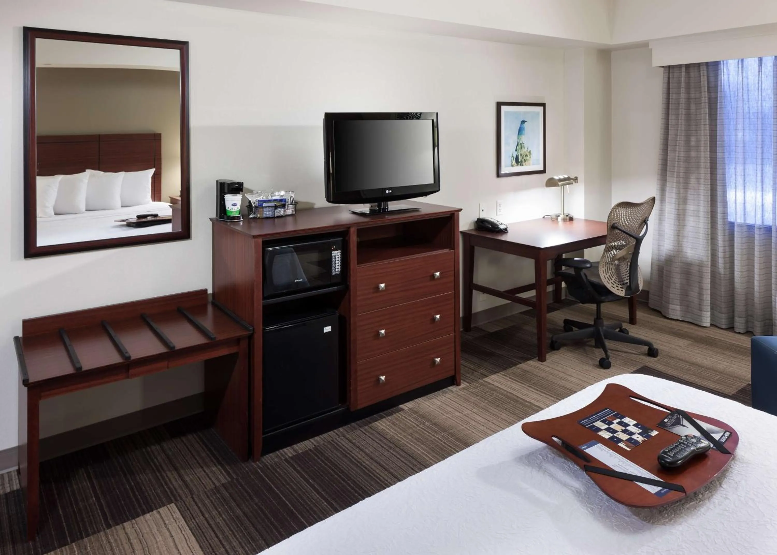 Bed in Hampton Inn & Suites Boise-Downtown