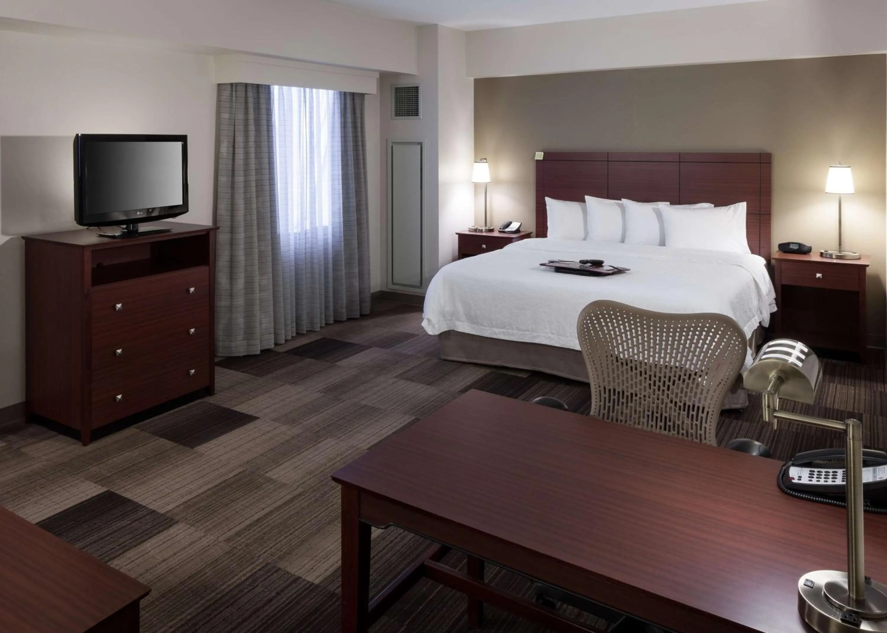 Bed in Hampton Inn & Suites Boise-Downtown