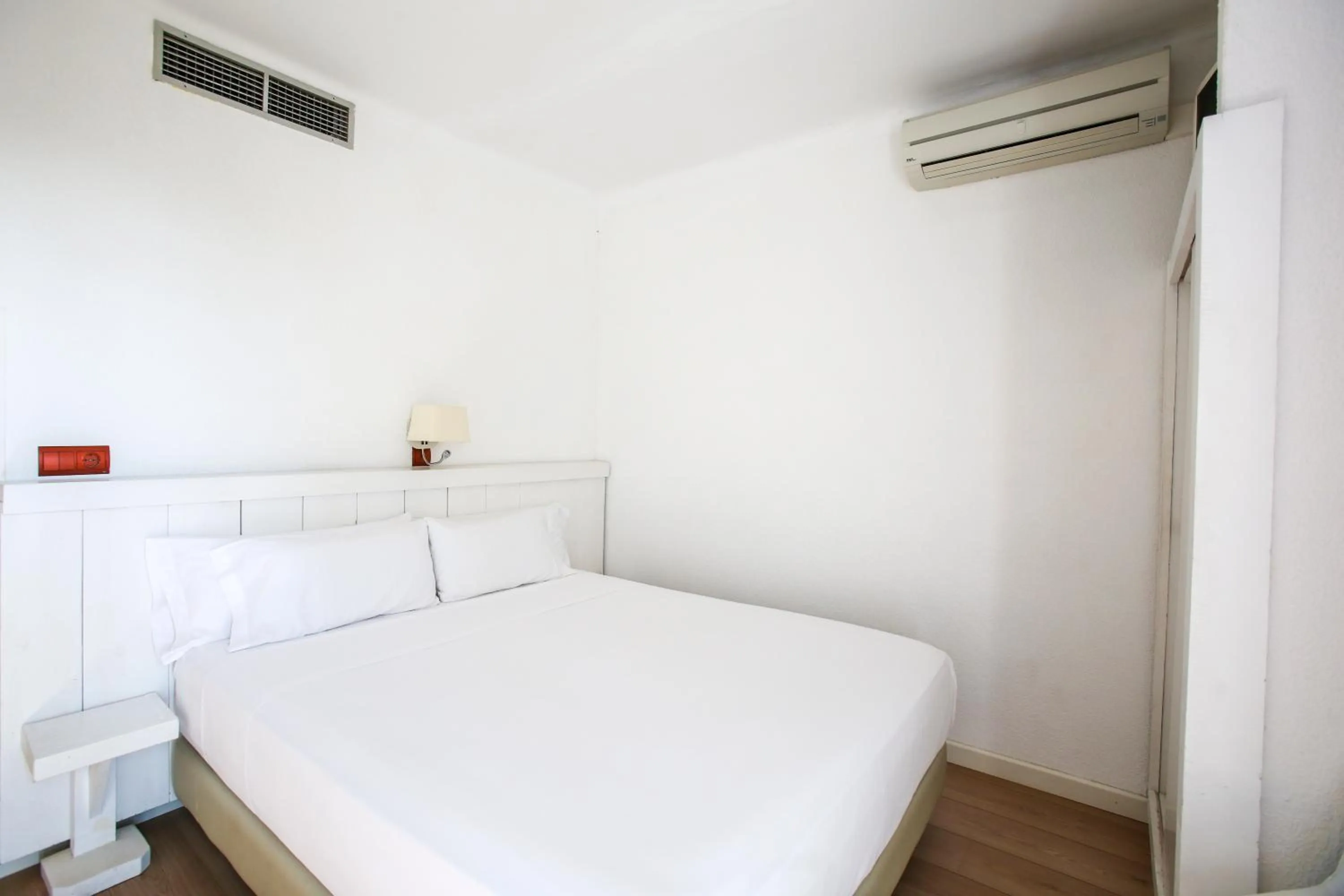 Bedroom, Bed in Solvi Hotel - Adults Only