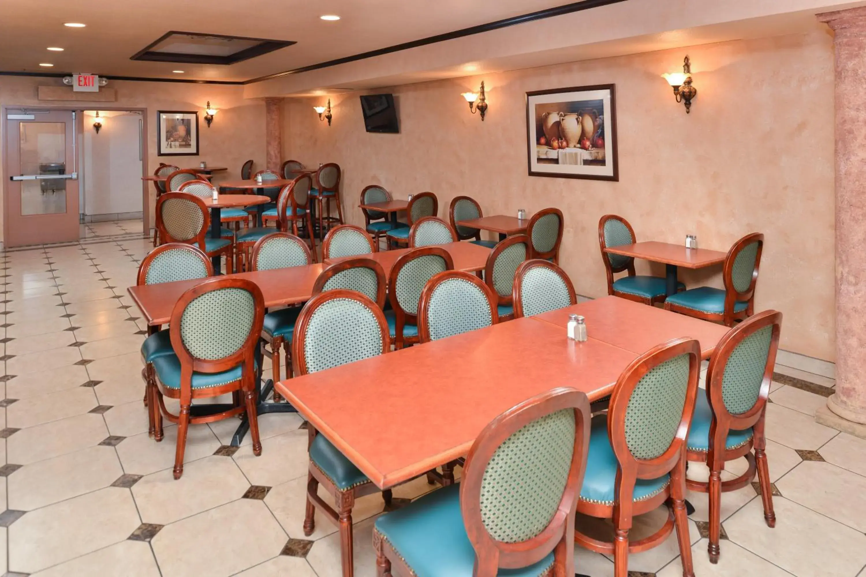 Restaurant/places to eat in Holiday Inn Rancho Cordova - Northeast Sacramento by IHG Restaurant/places to eat in Holiday Inn Rancho Cordova - Northeast Sacramento by IHG