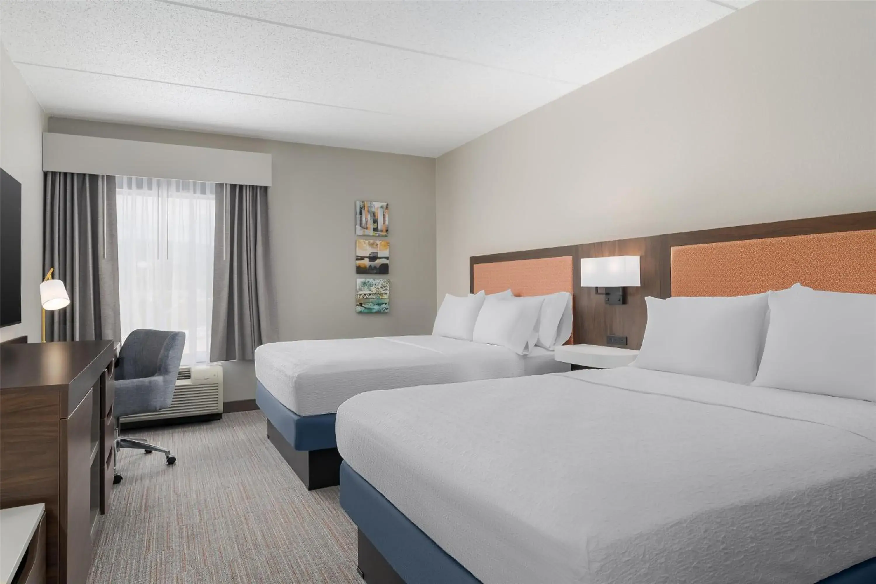 Bed in Hampton Inn Altoona Bed in Hampton Inn Altoona