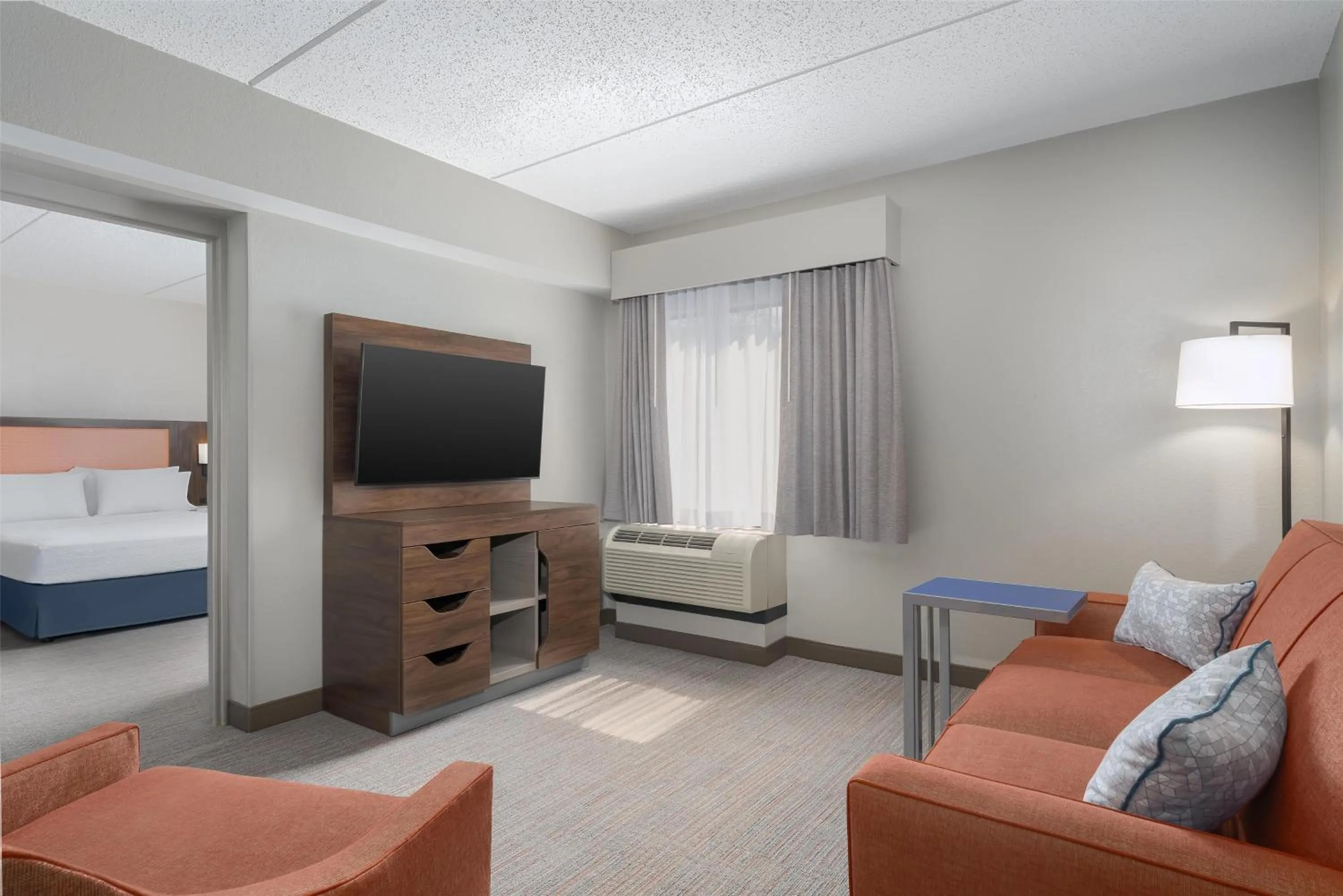 Living room, Bed in Hampton Inn Altoona