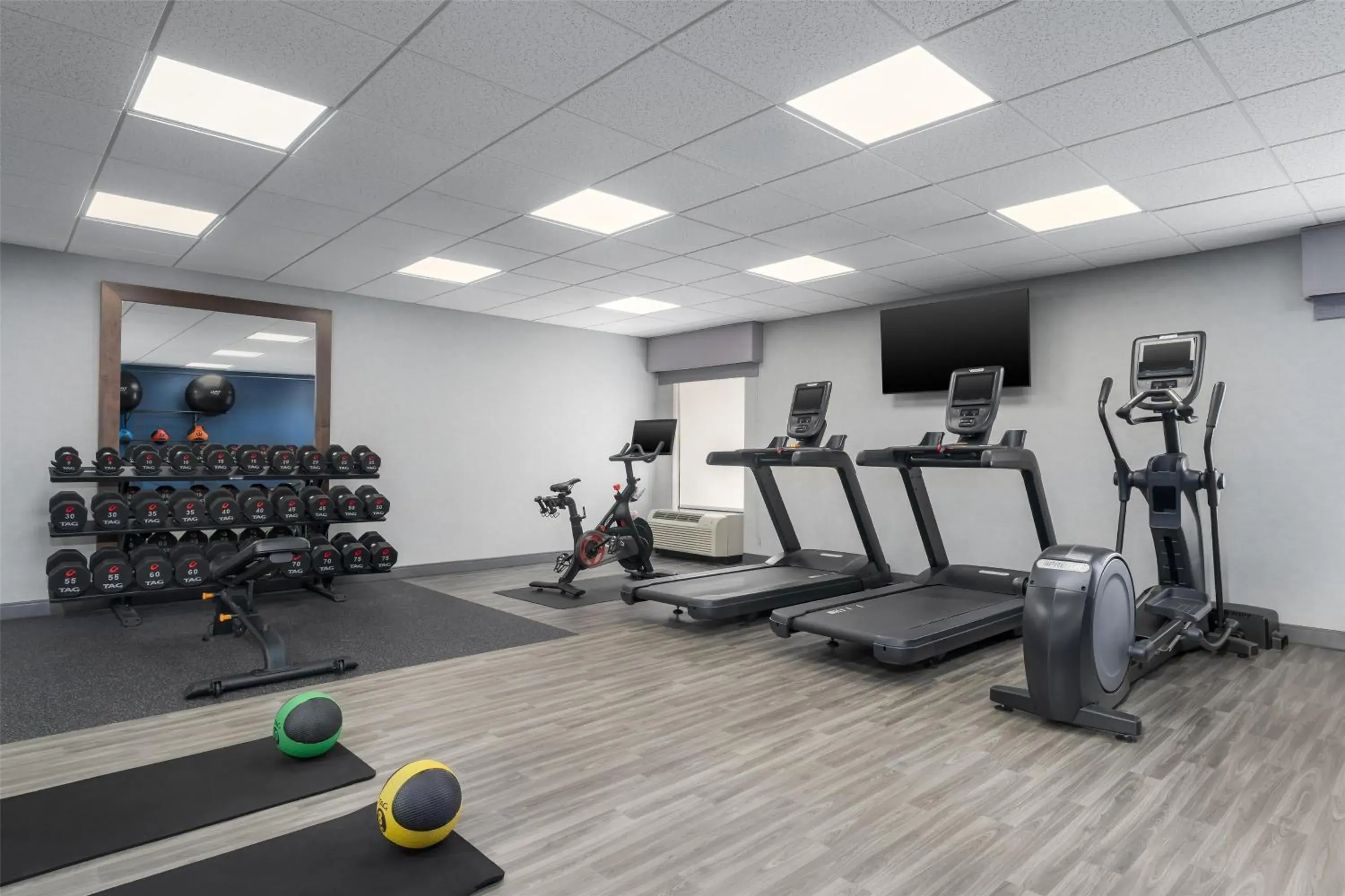 Fitness centre/facilities in Hampton Inn Altoona Fitness centre/facilities in Hampton Inn Altoona