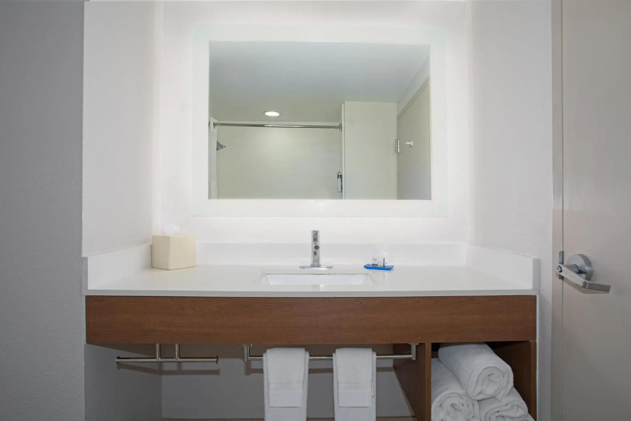 Bathroom in Holiday Inn Express & Suites Tucson by IHG