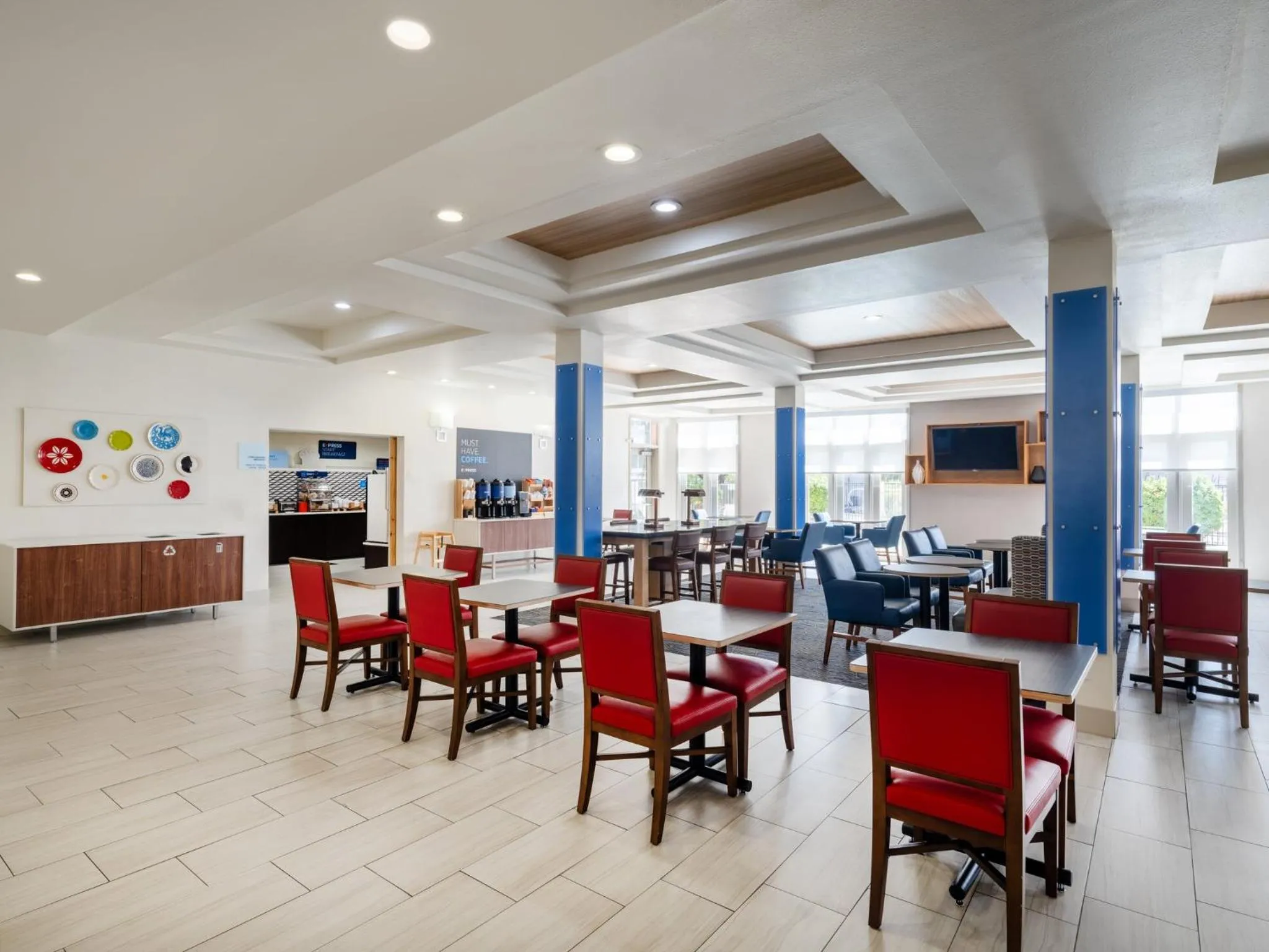 Breakfast in Holiday Inn Express & Suites Tucson by IHG
