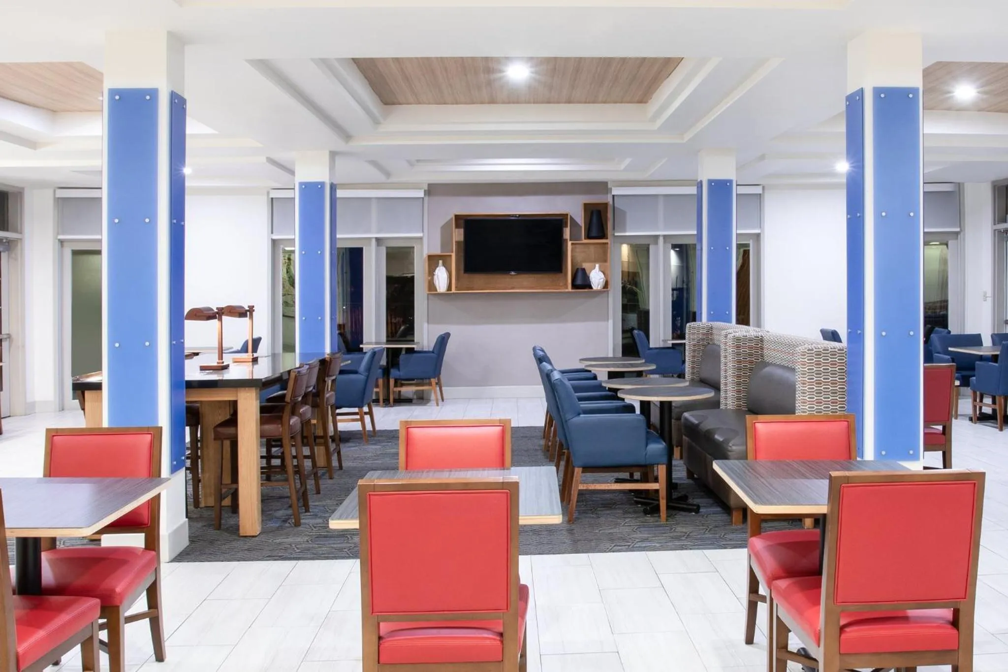 Breakfast in Holiday Inn Express & Suites Tucson by IHG