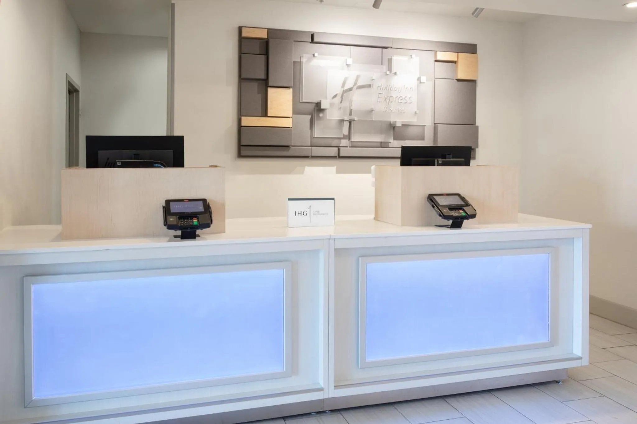 Property building in Holiday Inn Express & Suites Tucson by IHG