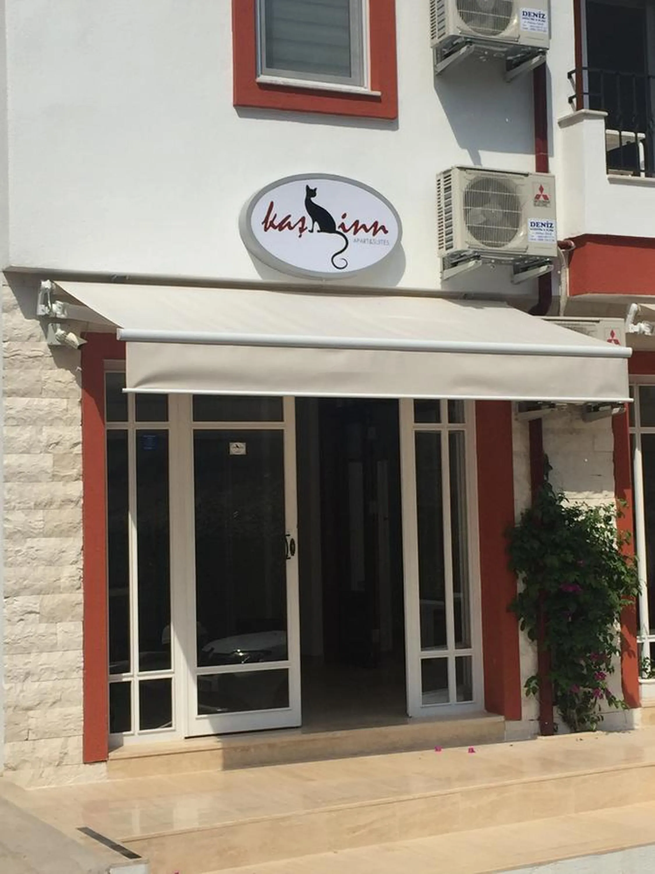 Facade/entrance in Kasinn Apart Hotel